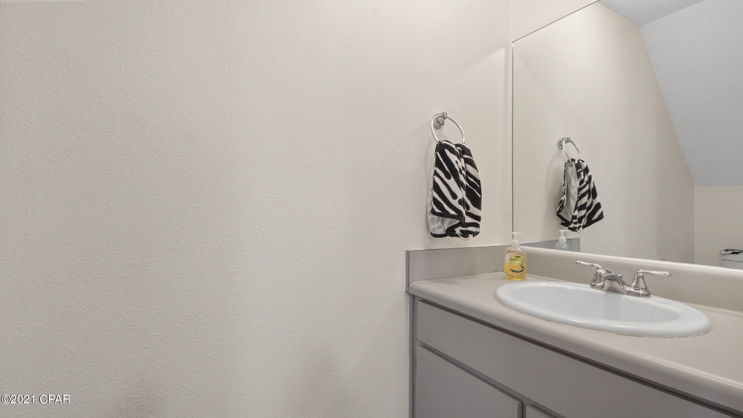 Hq1r6i Rv6mv We4e3swwdx53rkn8ct7ab4fe Nkwqe