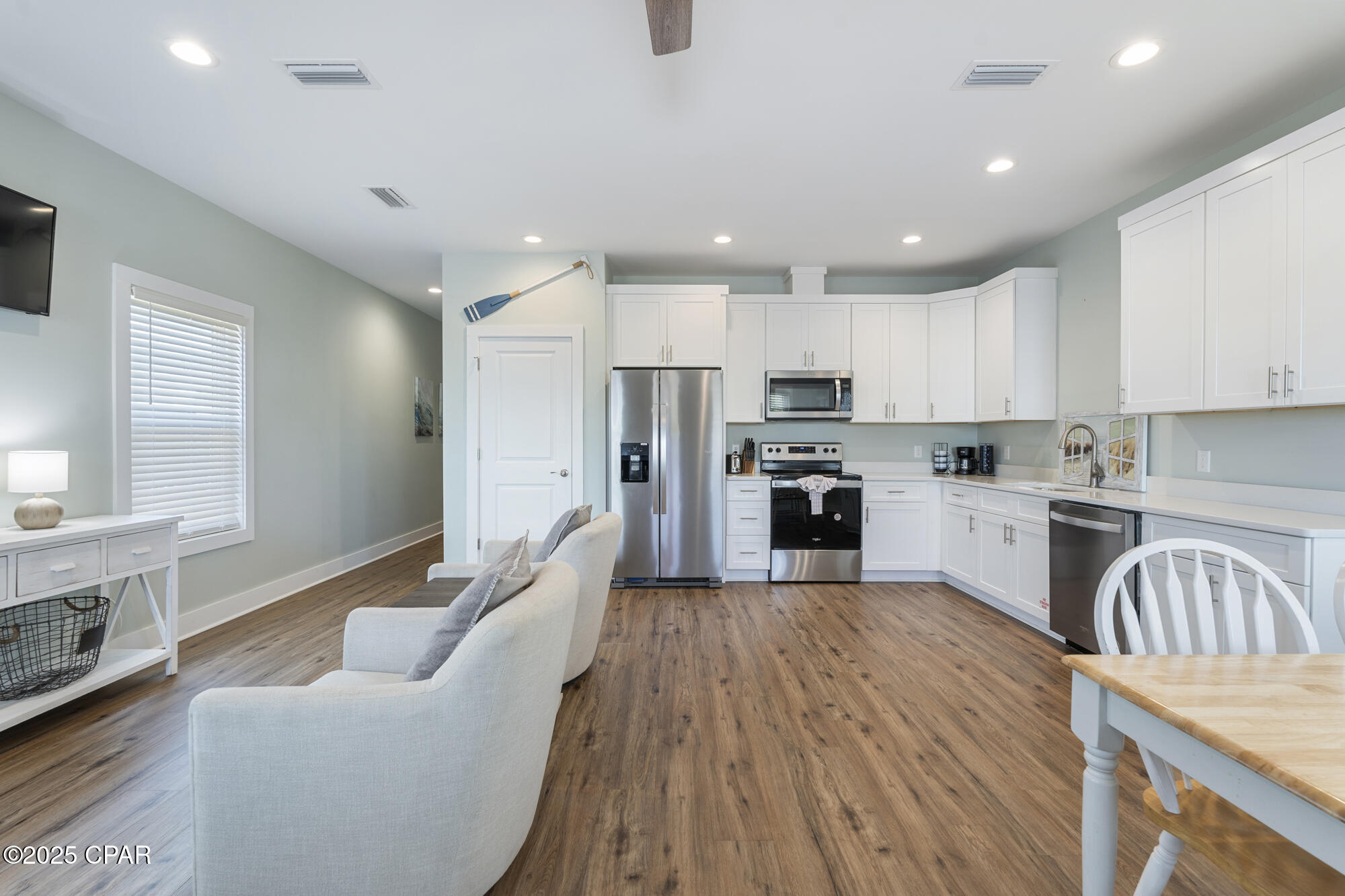 Ebp03zkyrolu_rnlzcqdsp9j4au8y1dmqtgqpquz Cq