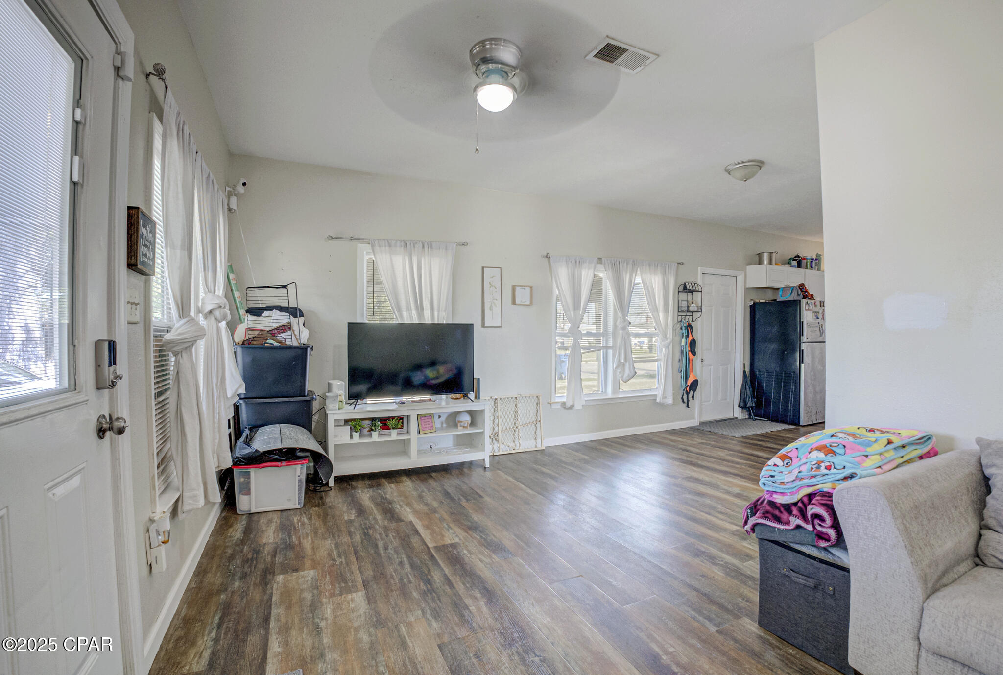 2hyrq0cilvm_ahhynmdcexw5da2qmzrxtc9esyisgai