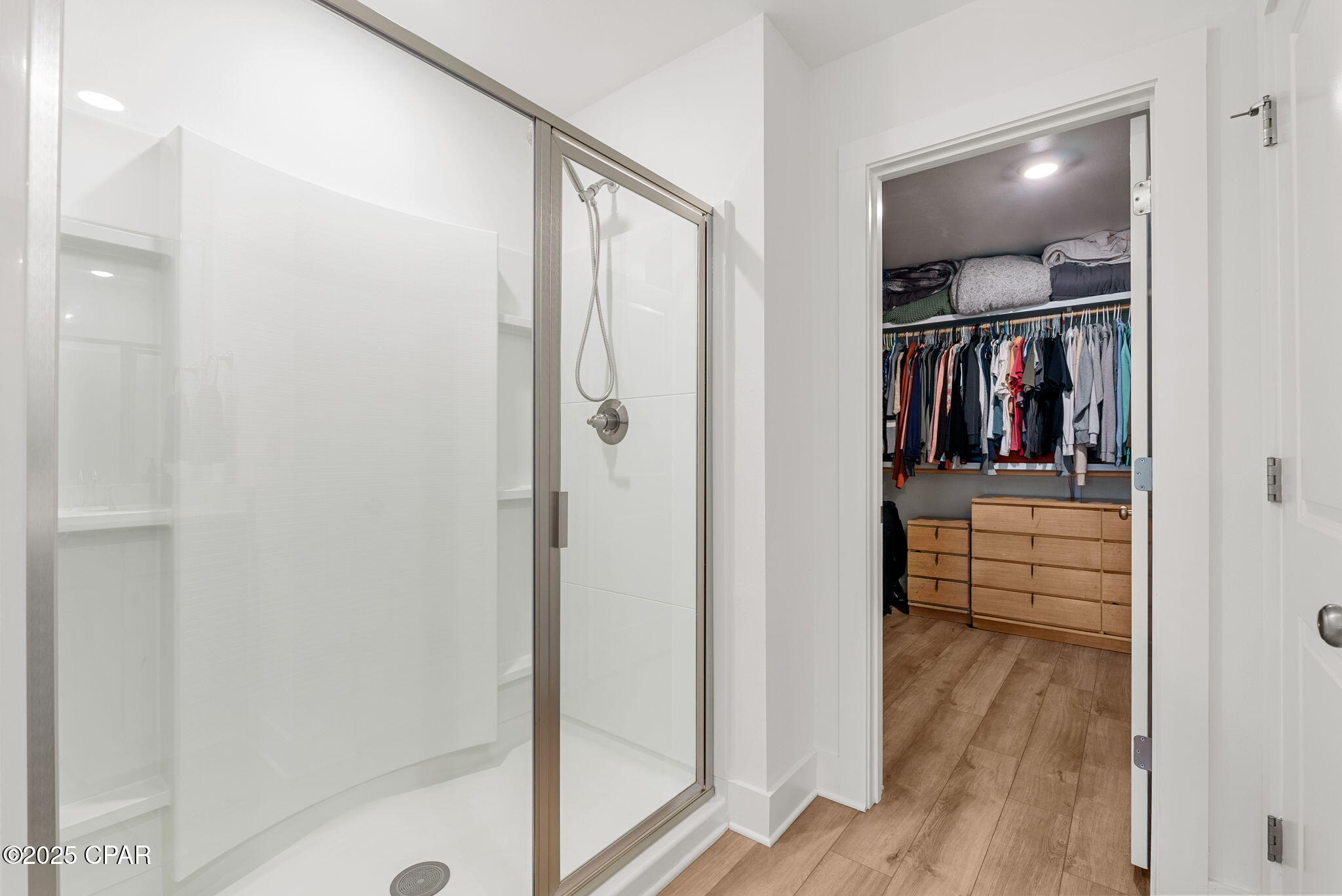 Zkb8ndqbu0bmp Pzuihisekazi2yw3hwfwme3nva0wq