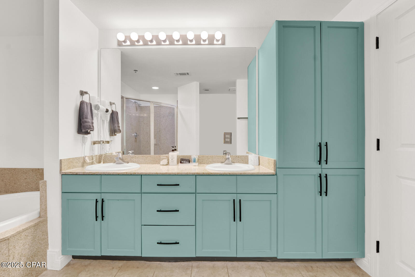 5ti4 6fy6d3h9v0tyn2iptvf6ymchb1rlaga Ze4euk