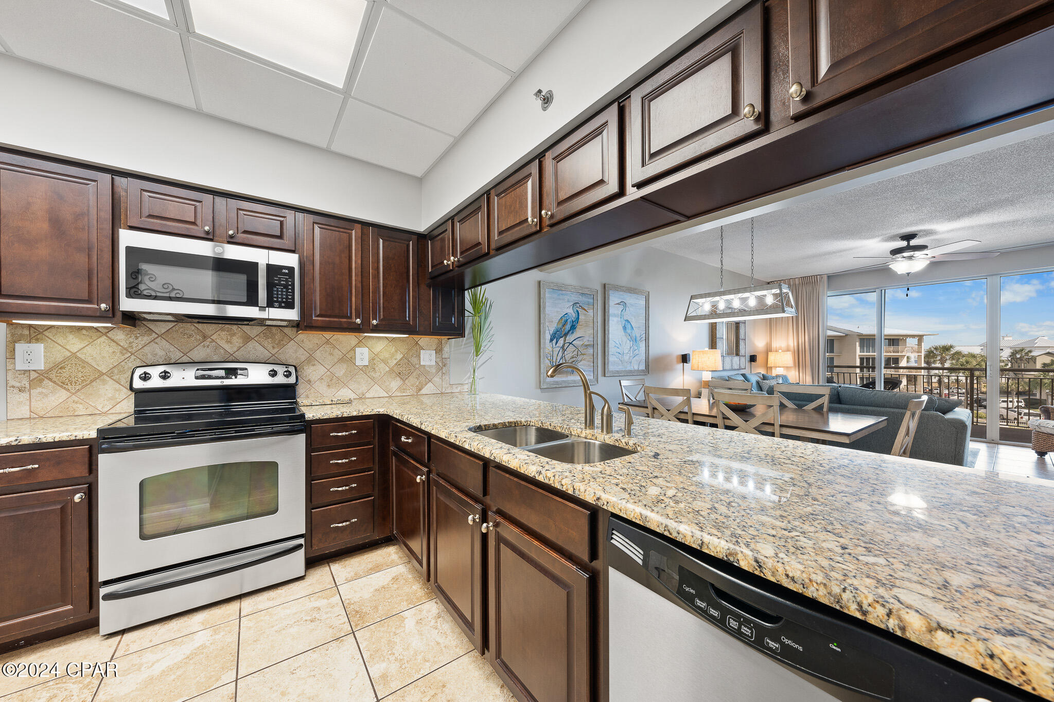 Luveck_hjzxzotc80bbd1dvzx6o0iwz1pukhxsgdgm0