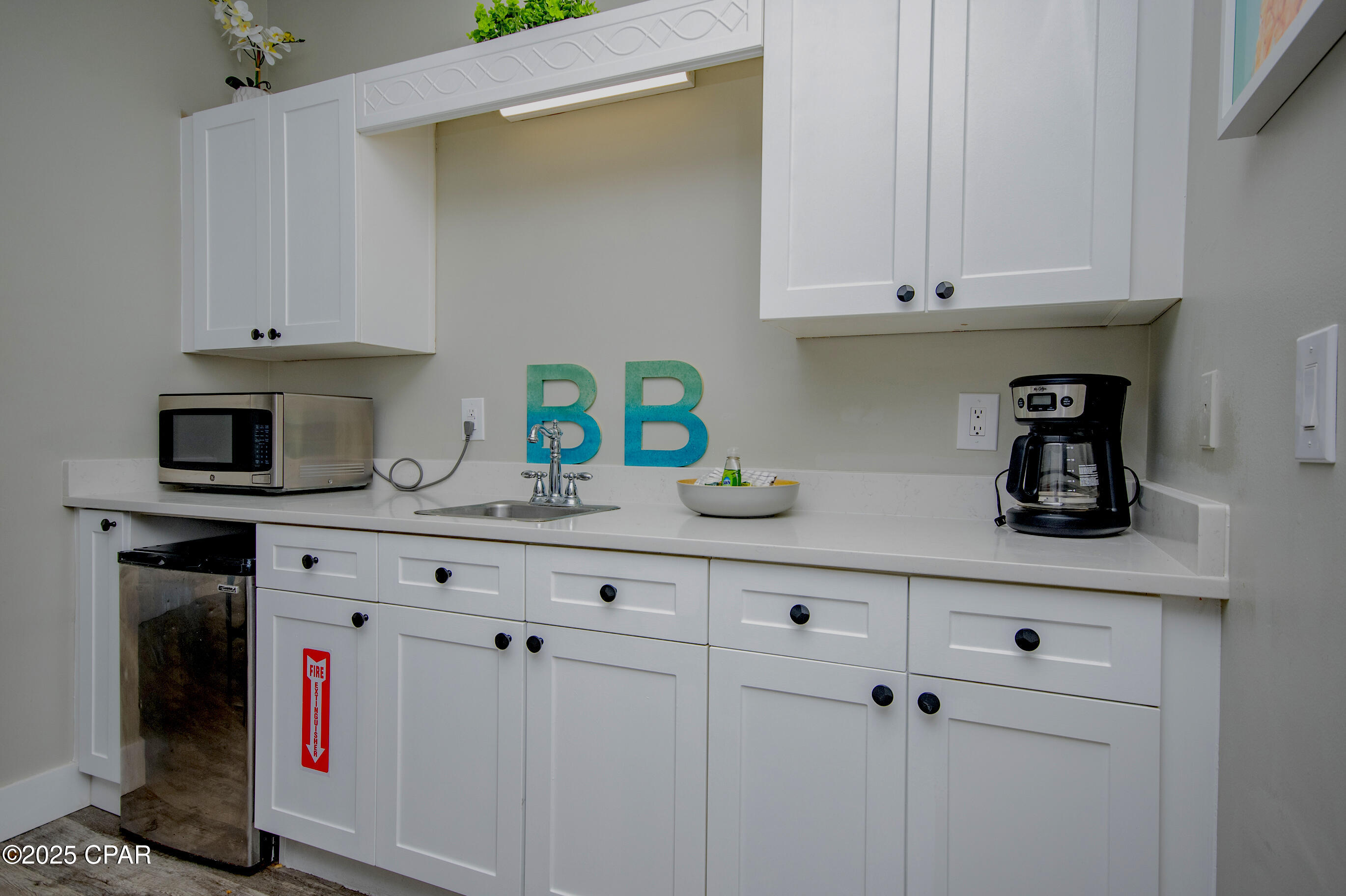 Au Qs5coyi_ujkuhsusmp5k7hkkw3qxfy_cebri5bpe