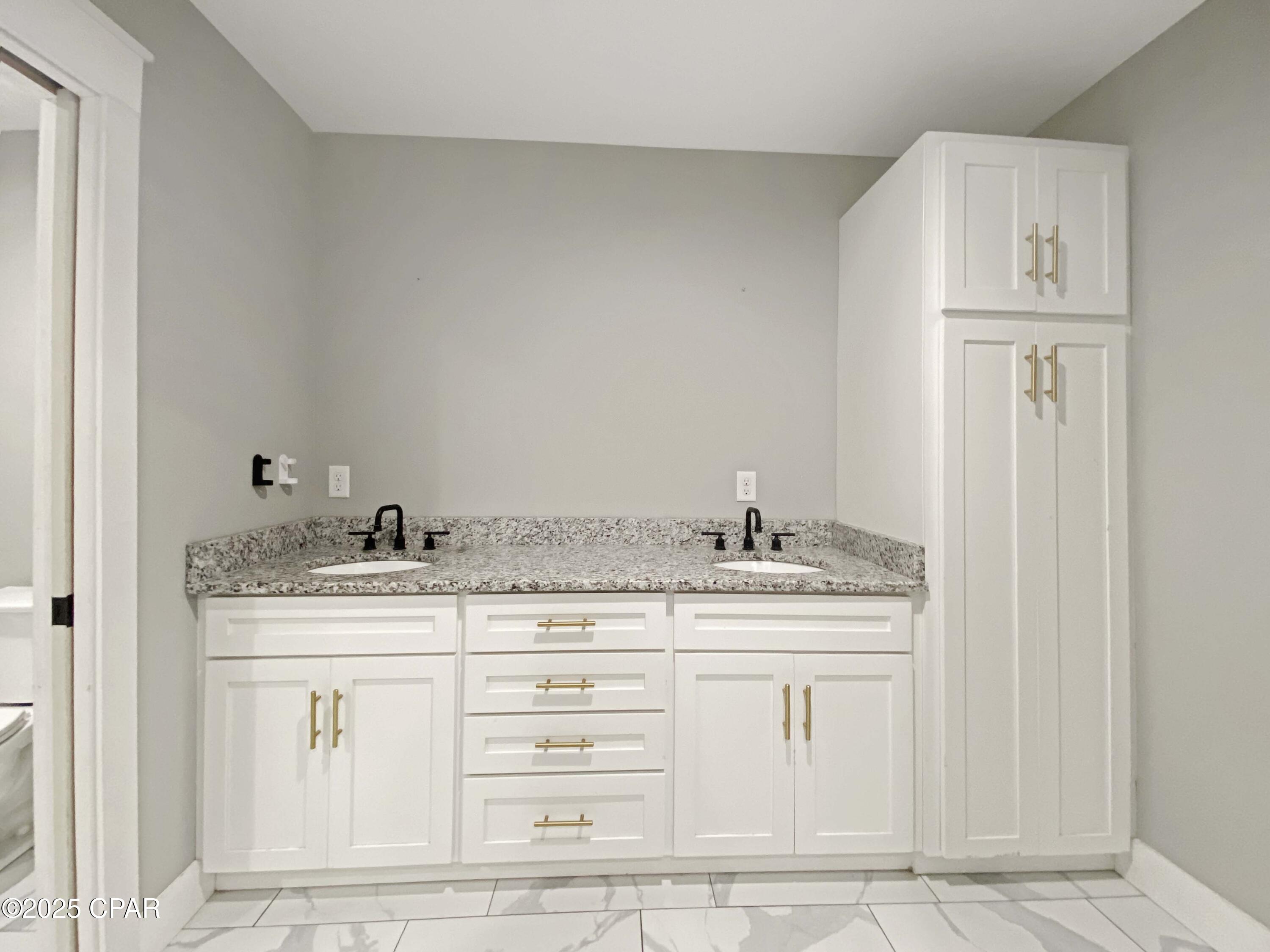 Urehm2pkcnl Sjimqifvuq1hrru8h_4xlzc9tq1pb0o