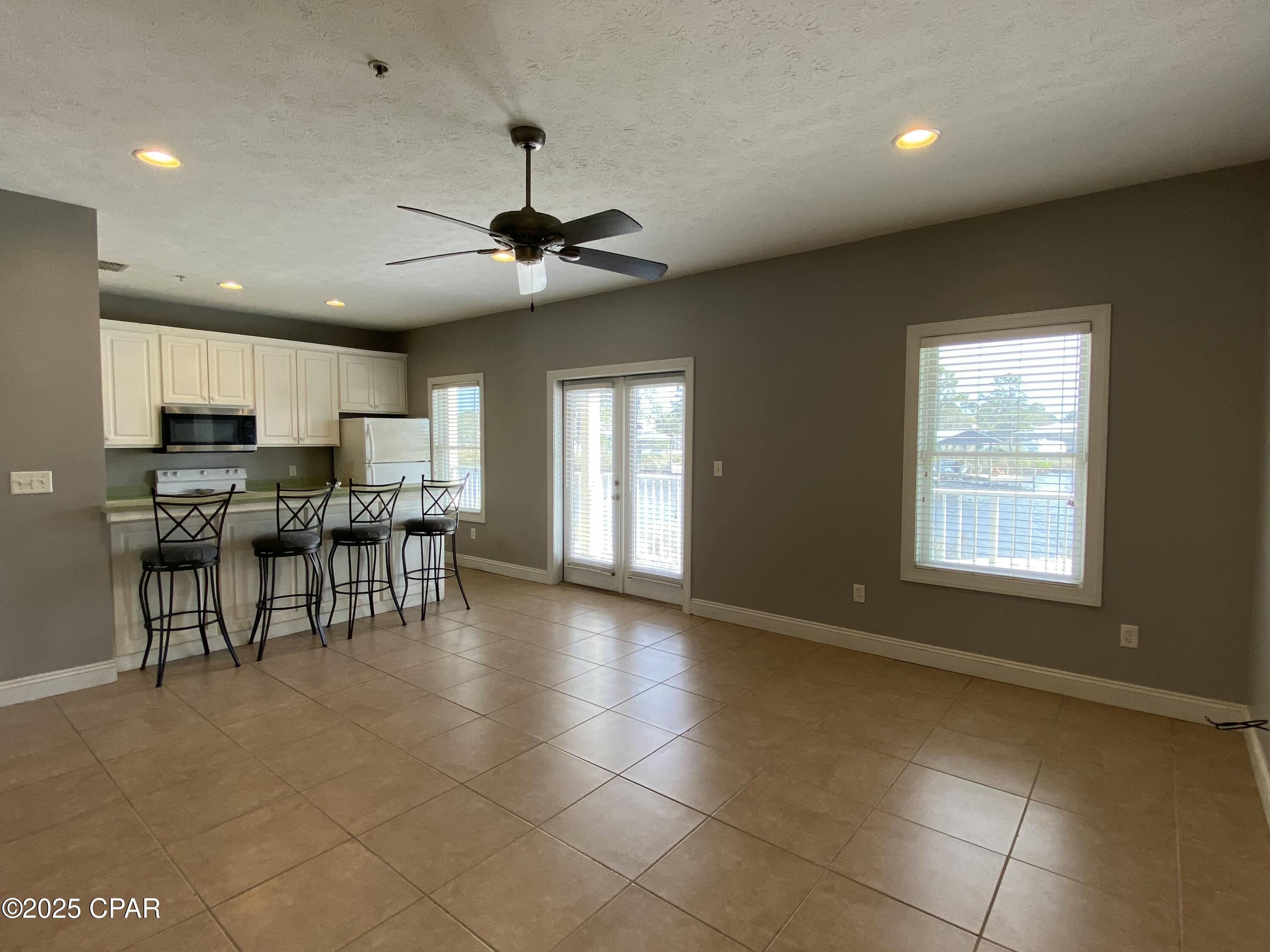 Image 4 For 214 Bonita Circle  B
