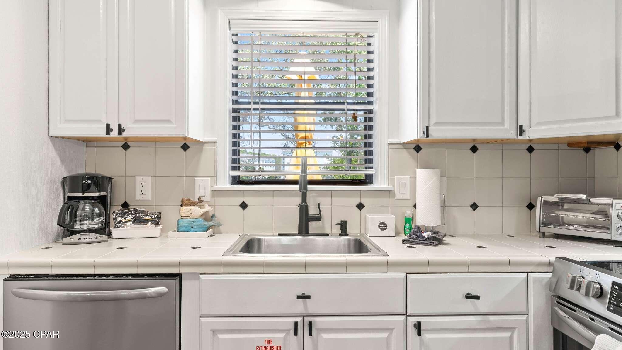 Qejymt25pwj4xqoobgzkywyuniwd33yj1hgsupwidts