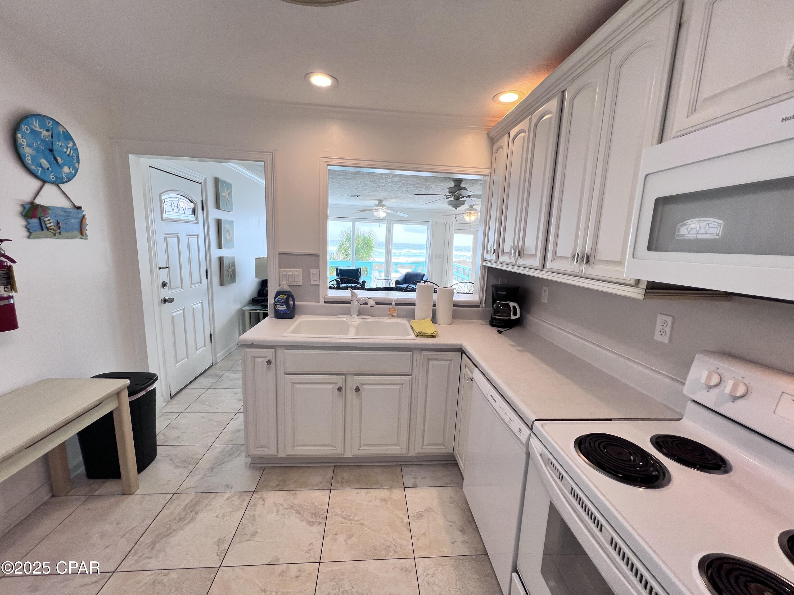 Jrt E5axo018ryr5bjs1dekshyokzentfic3zlrh_8c