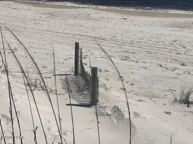 Fyft87lng6on2px1xjnyyy3rshiolz6ei_aabl8otgm