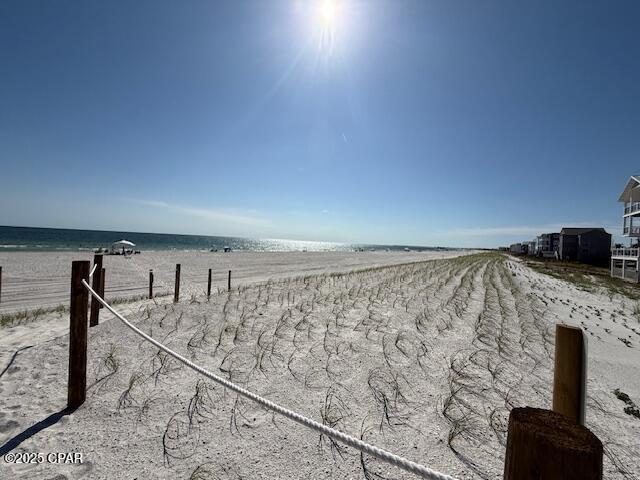 Kbdxwemmcw9_4ayrg_km1pzphoym4gbxunx2vufrl8g