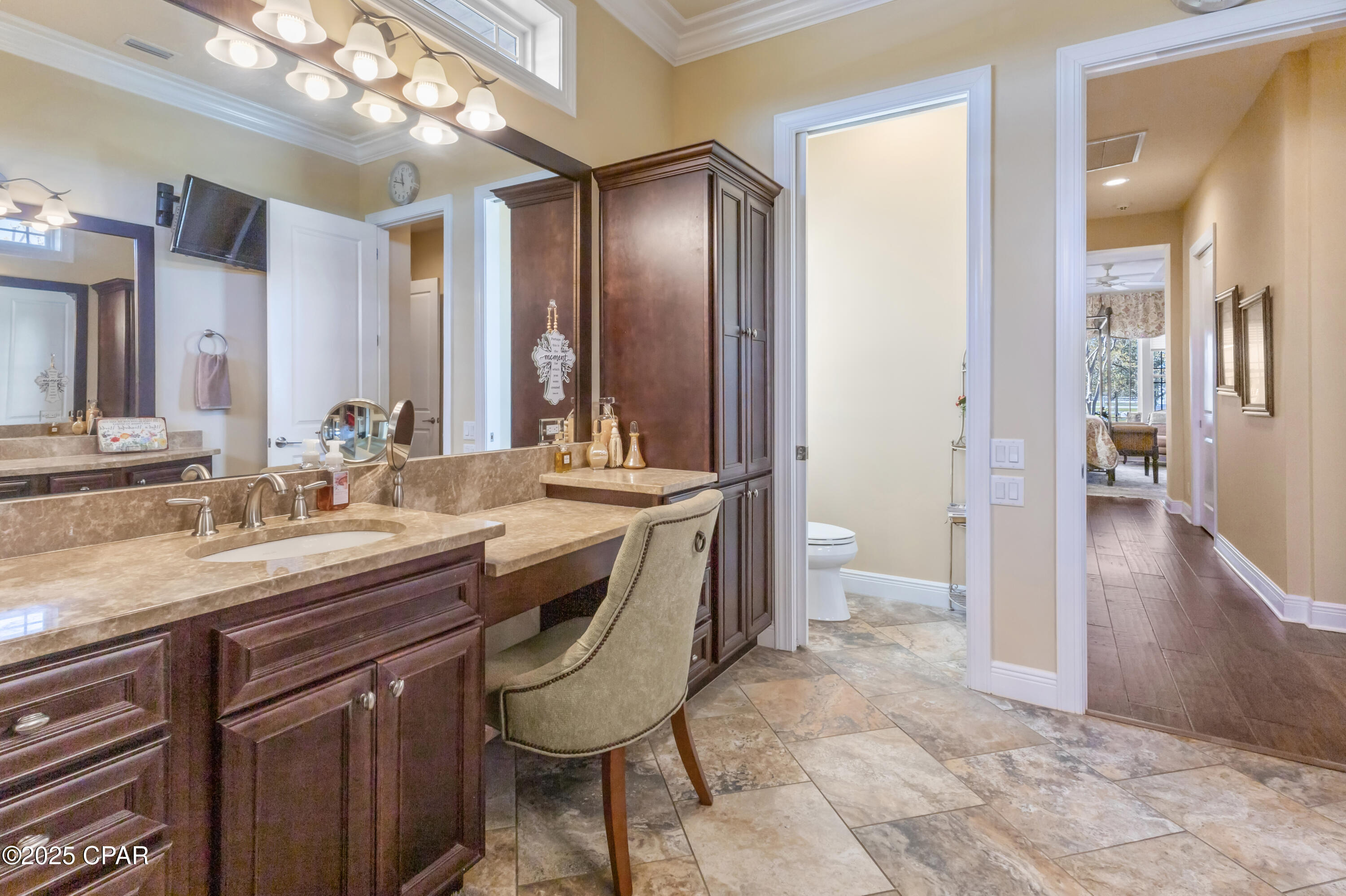 Qgiuuyqfmaatj Elwytps6nz4ttb4oufsg2c7bq1doq