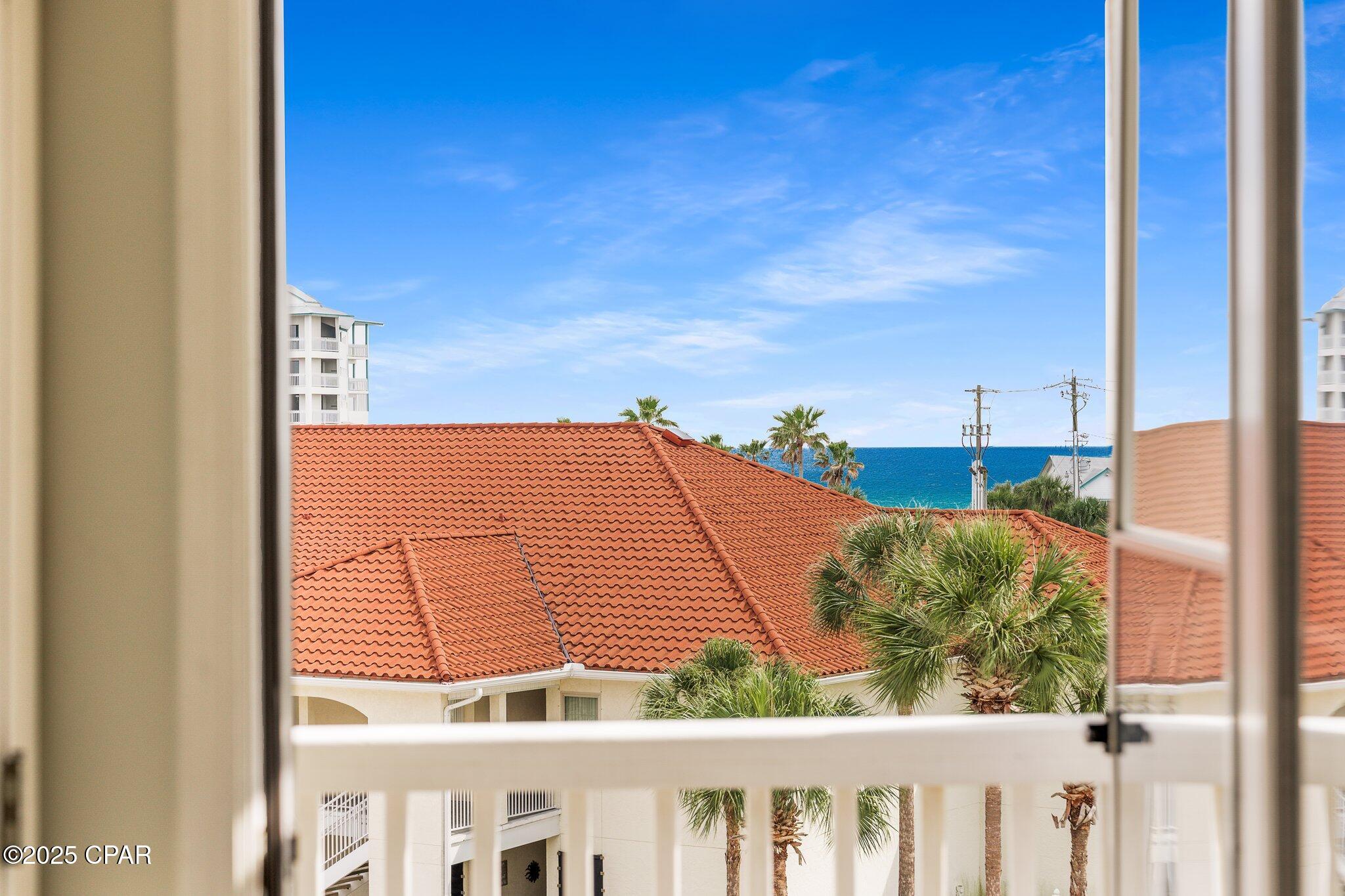 Qjt_z 2r Uq0fjbomhfkxmp0kx3yw1uyeeyiiuv7q I