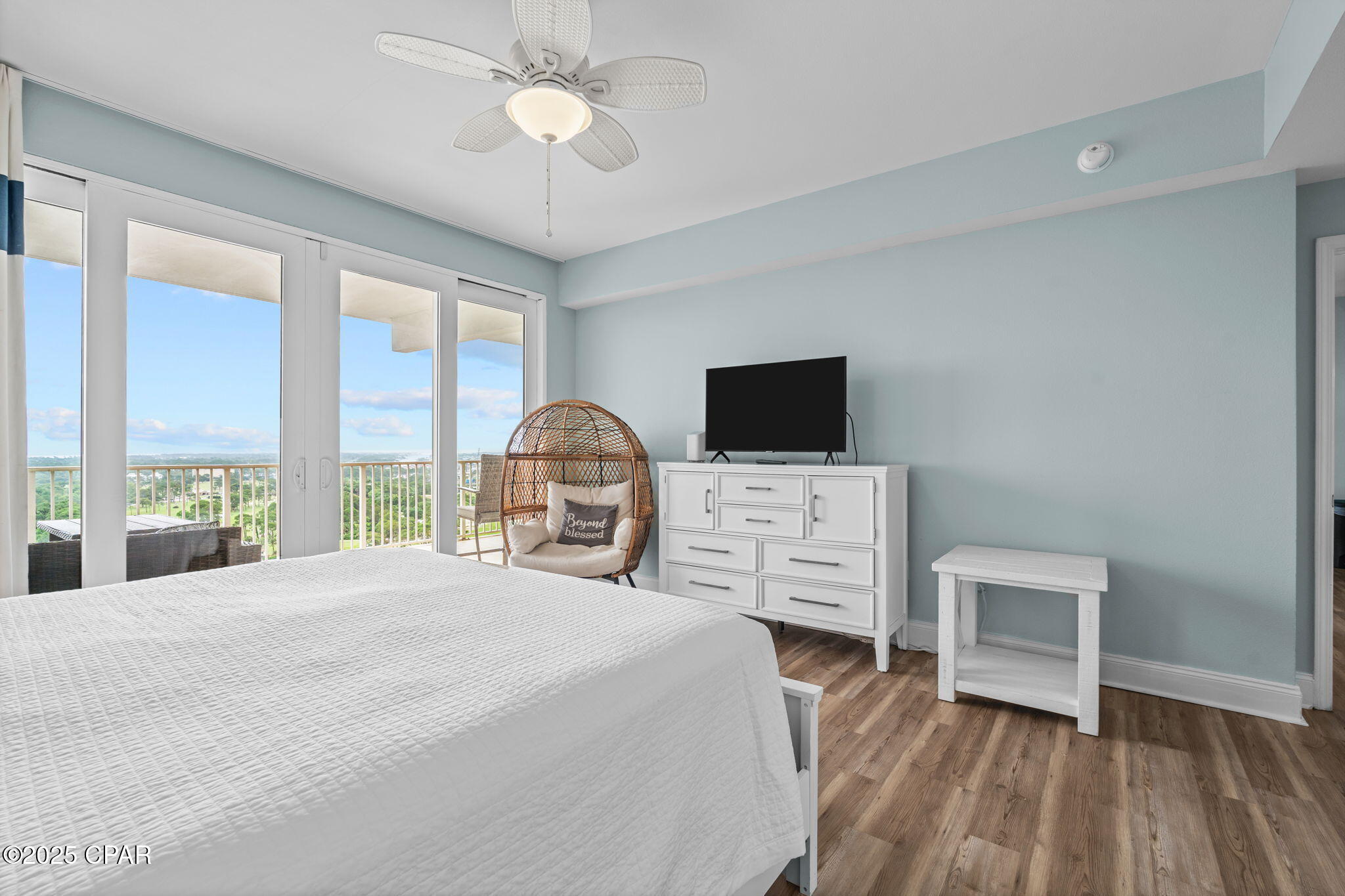 4d0hyepfzzacoemv0qy6srpz_zdyzzr2mxbewhcnic0