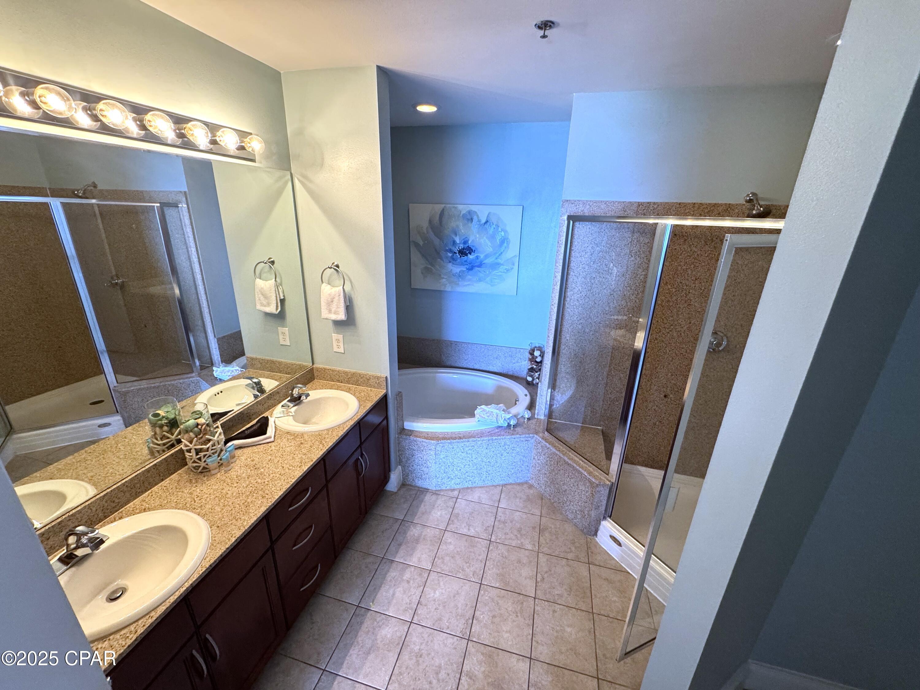 Ejb3qujbsqyxwn_rkgw_nx2sn7of1k07ycdiwvrb58q