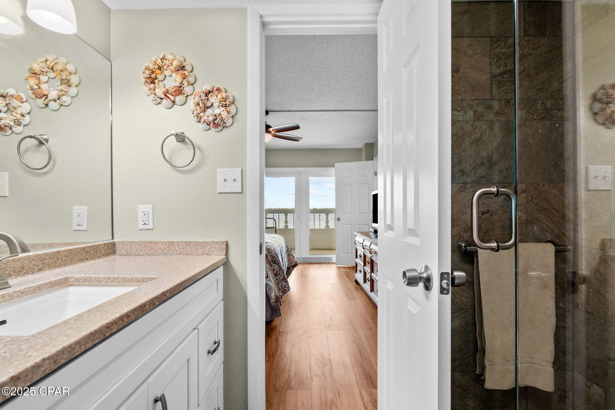 Kin_wupab0j7txolv8g9bv4rg6fx7rmoh5r0fh_2w_e