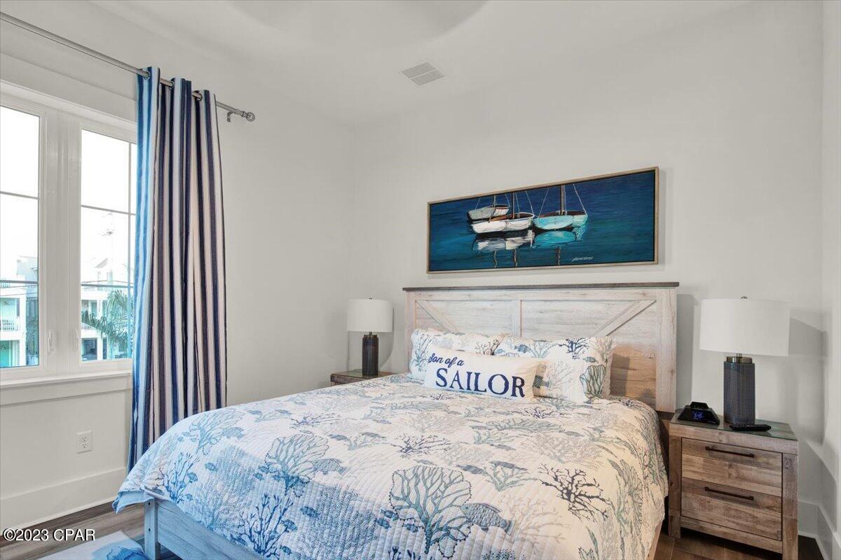 Image 19 For 13659 Front Beach Road