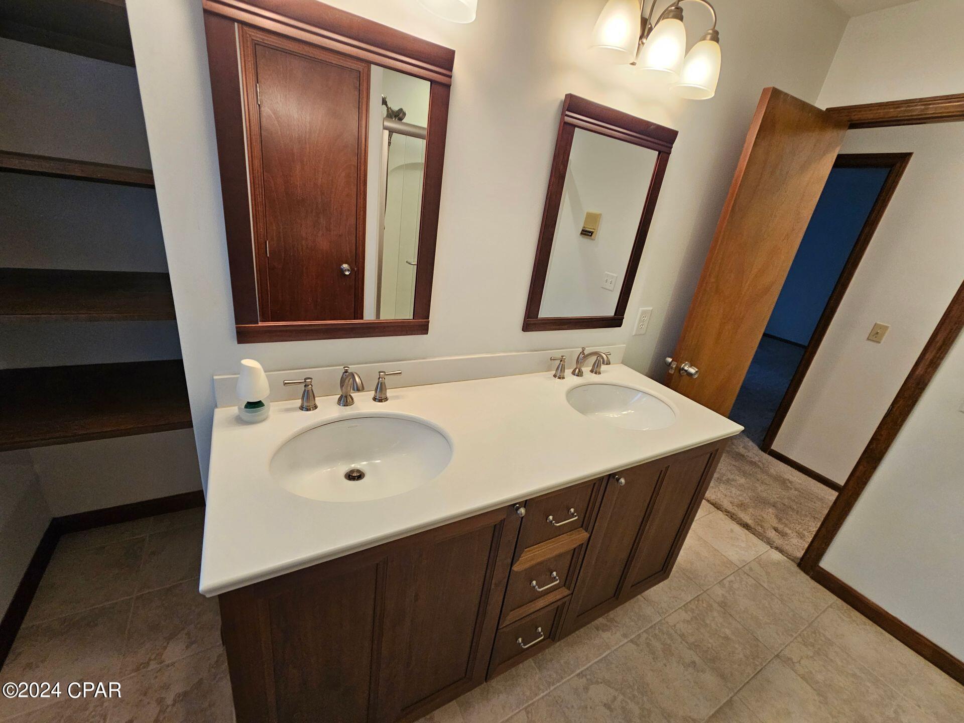 B Eb9g0q_afcfjed5swtl9cphrjas1bo7tbikthbhie