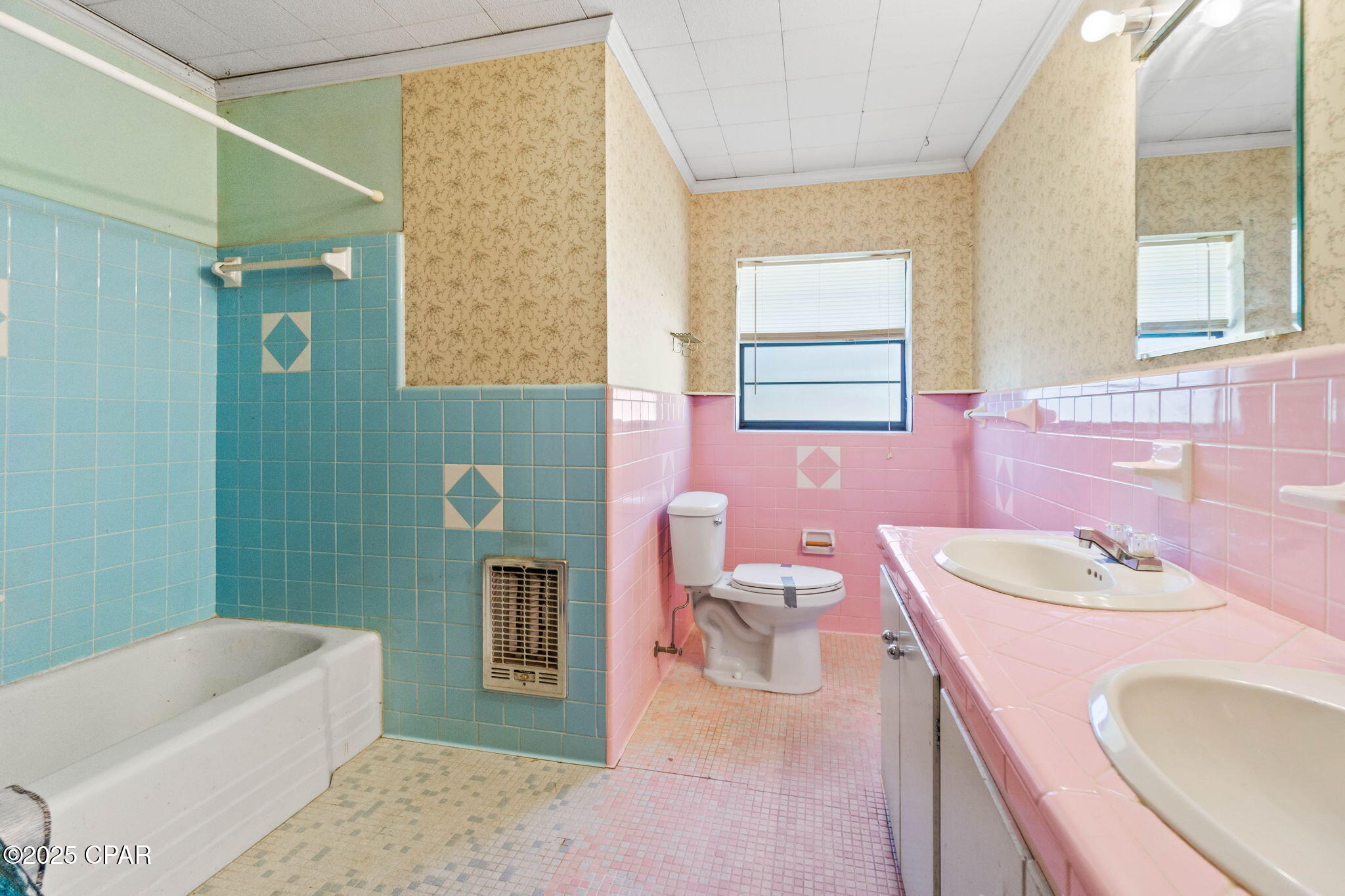 Fi_iqv1sd3x6pvwr_u7qpe79dvusnphuwxaz3hhkfpa