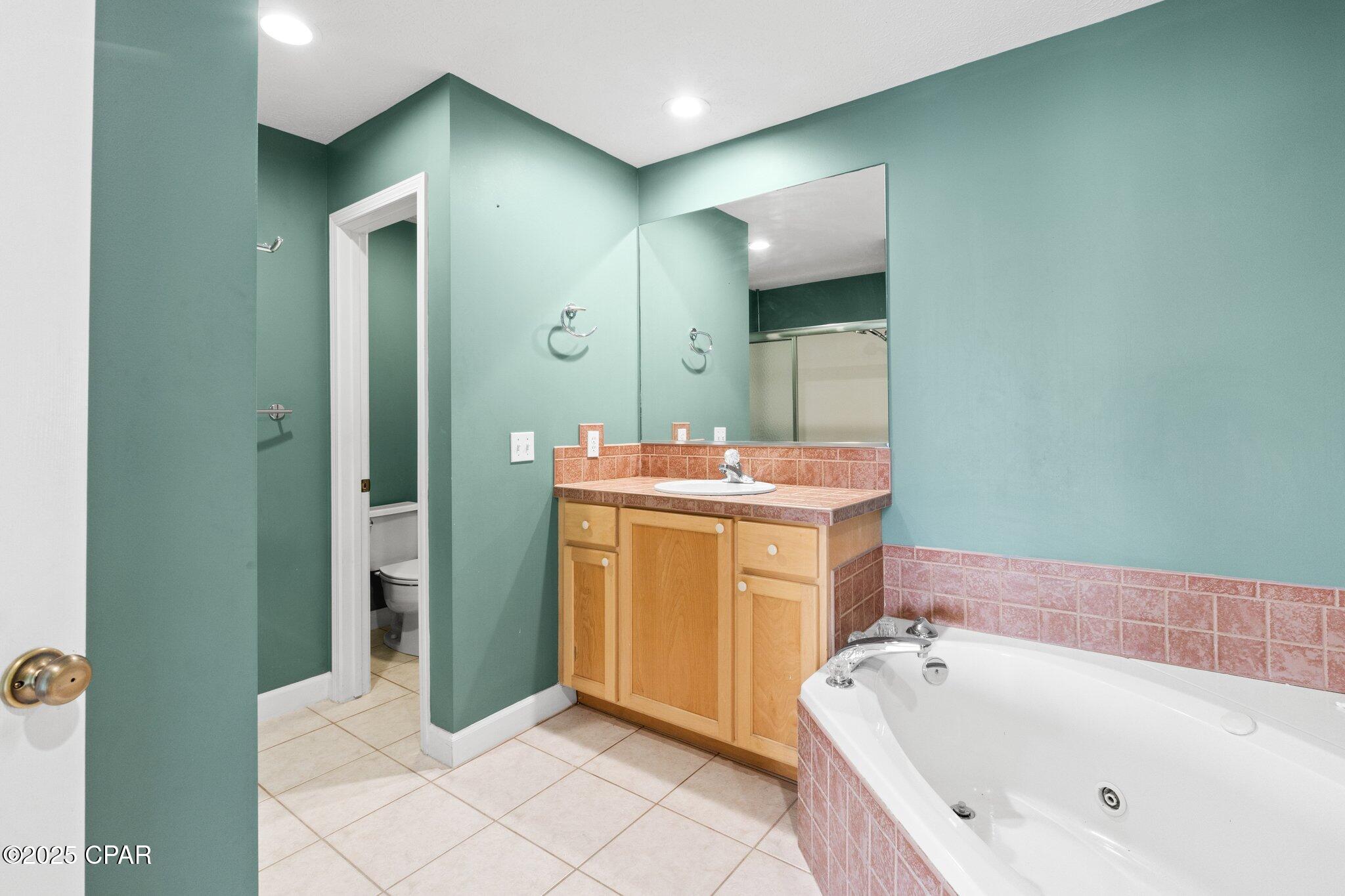 4qqkvr2th2sfps6p20u_d_ox6dgjqgkiu01leyqtqz4