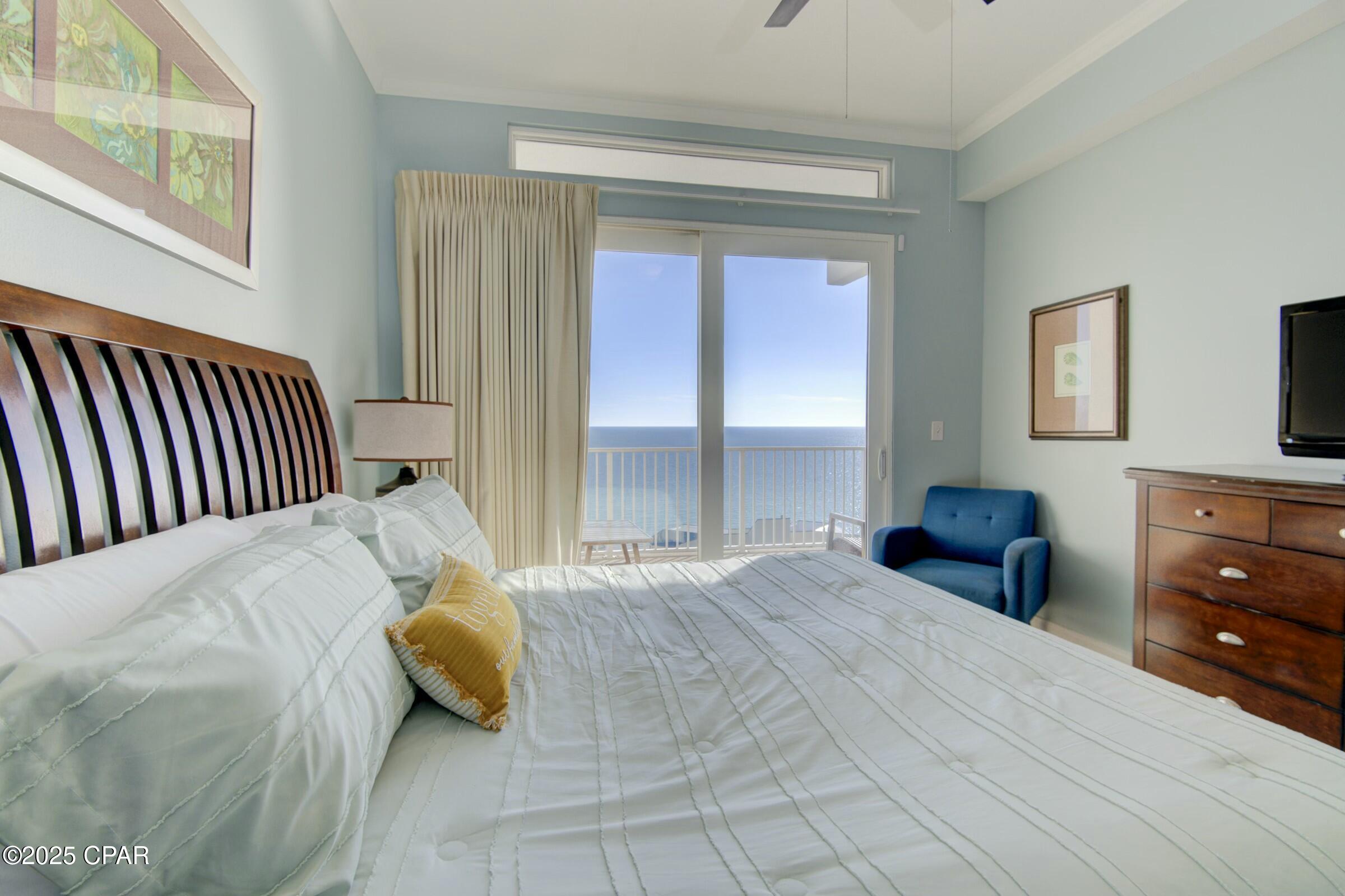 Image 11 For 9860 Thomas Drive 2111