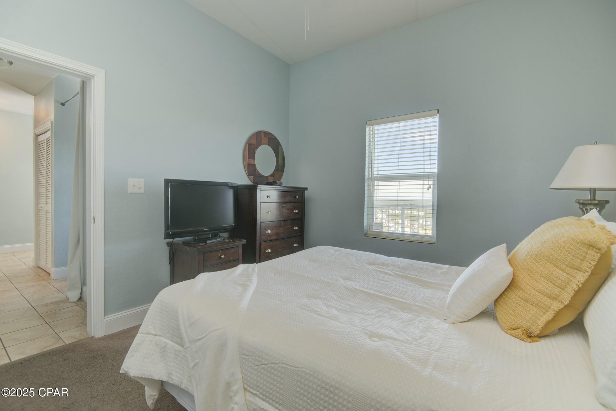 Image 16 For 9860 Thomas Drive 2111