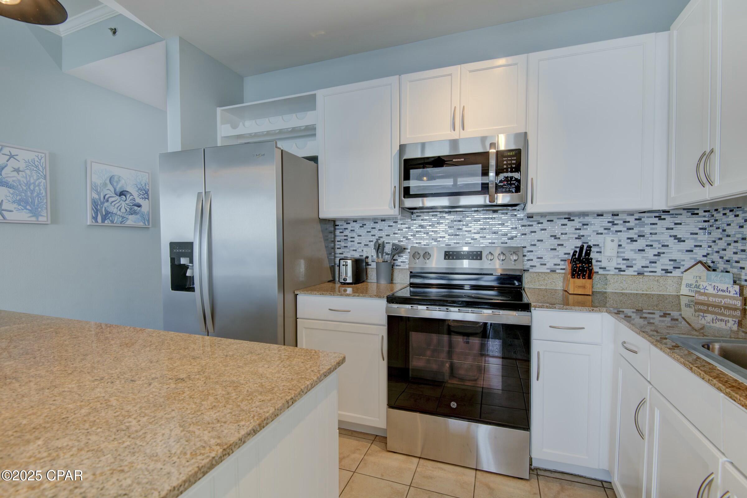 Image 8 For 9860 Thomas Drive 2111