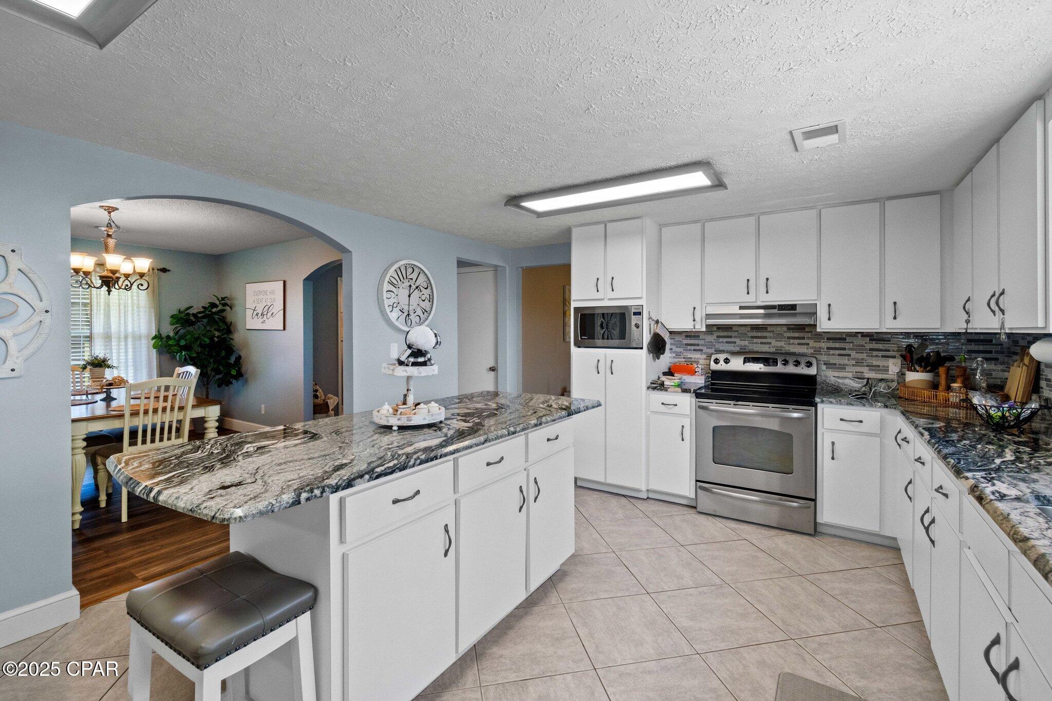 E7eix0ch6udt2tb53clekckanrabuu_rbpos857qf2m