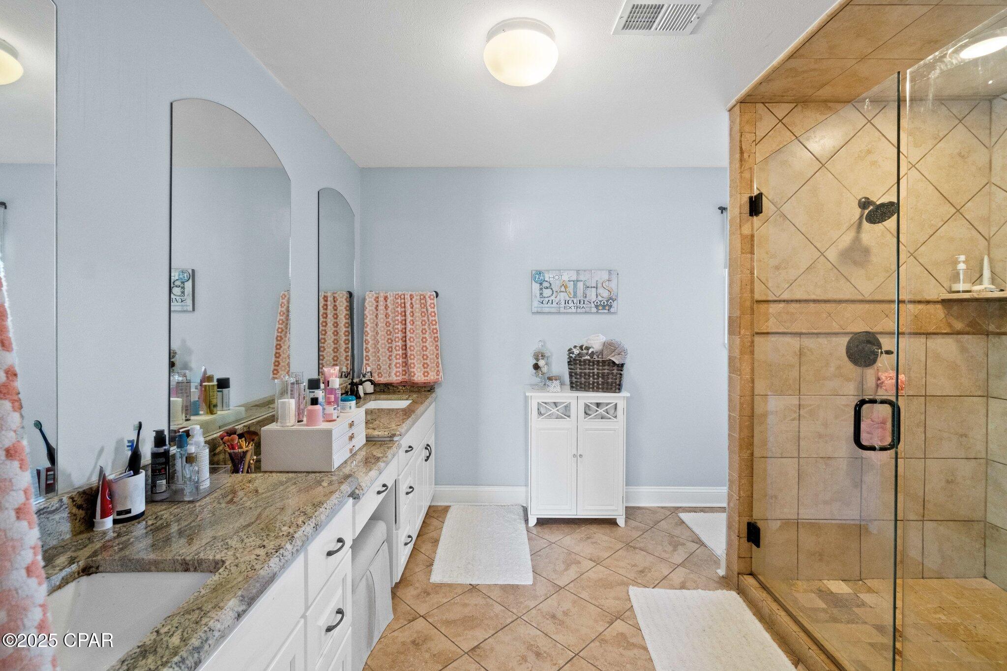 Qh7jn64tpf0aitse_cfyemqs3unwg53l0wrofivh5um