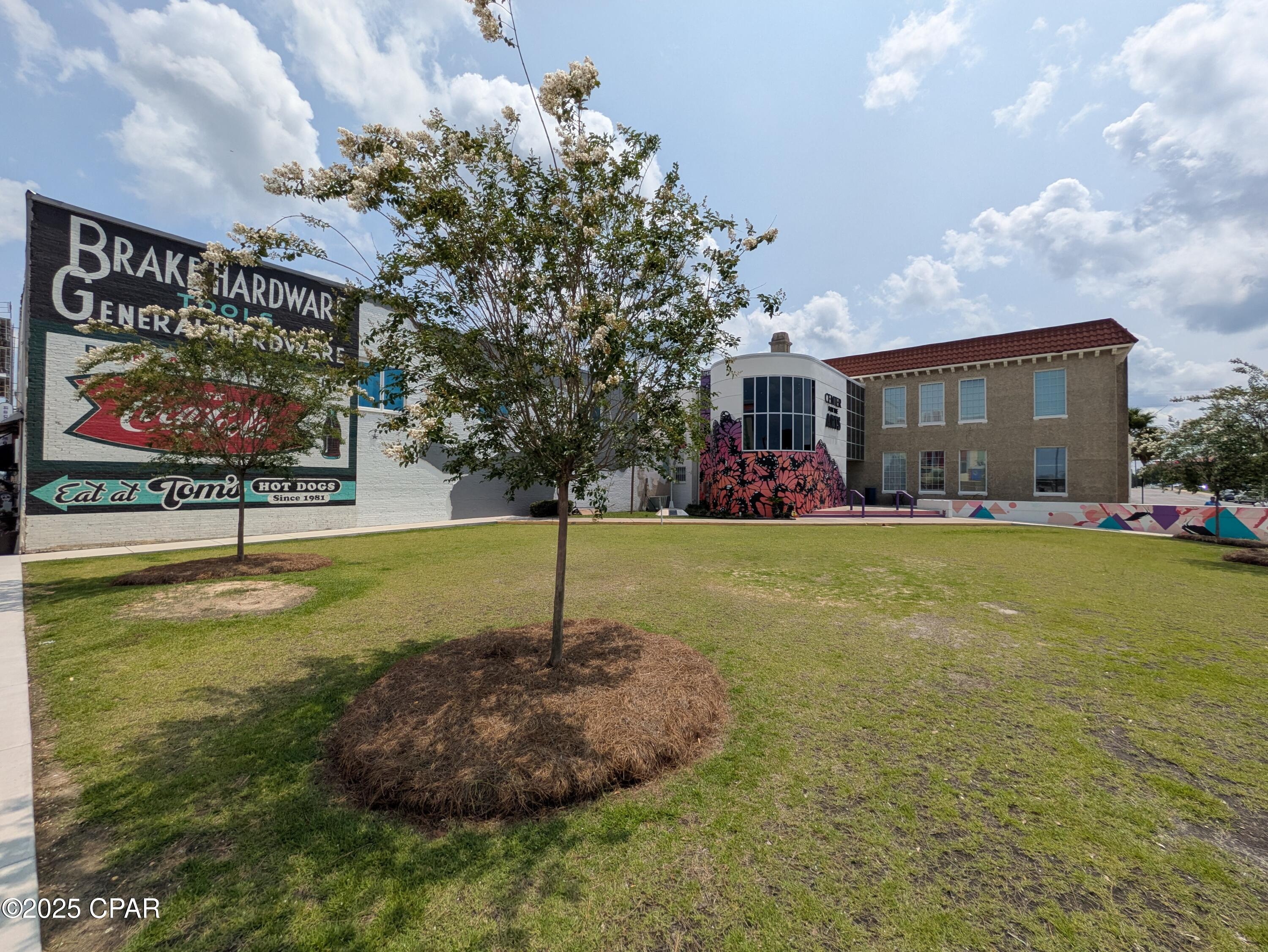 Image 12 For 224 8th Street