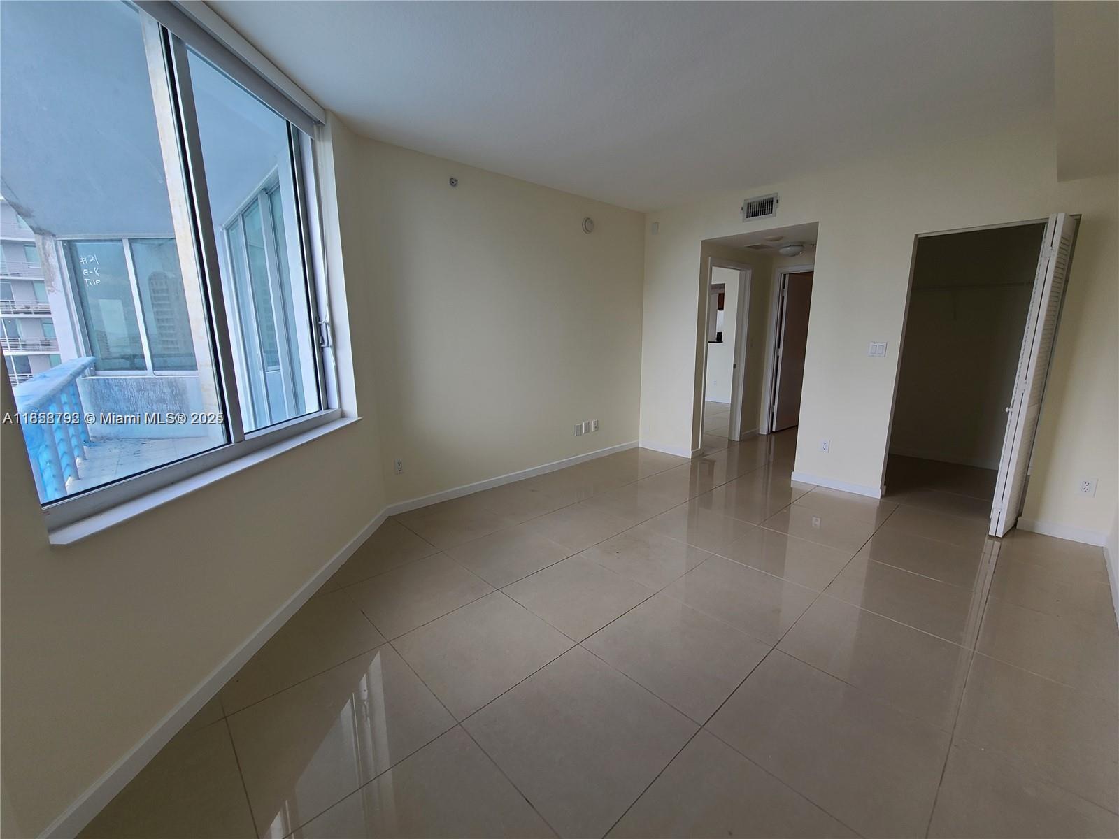 335 S Biscayne Blvd #2007, Miami FL 33131