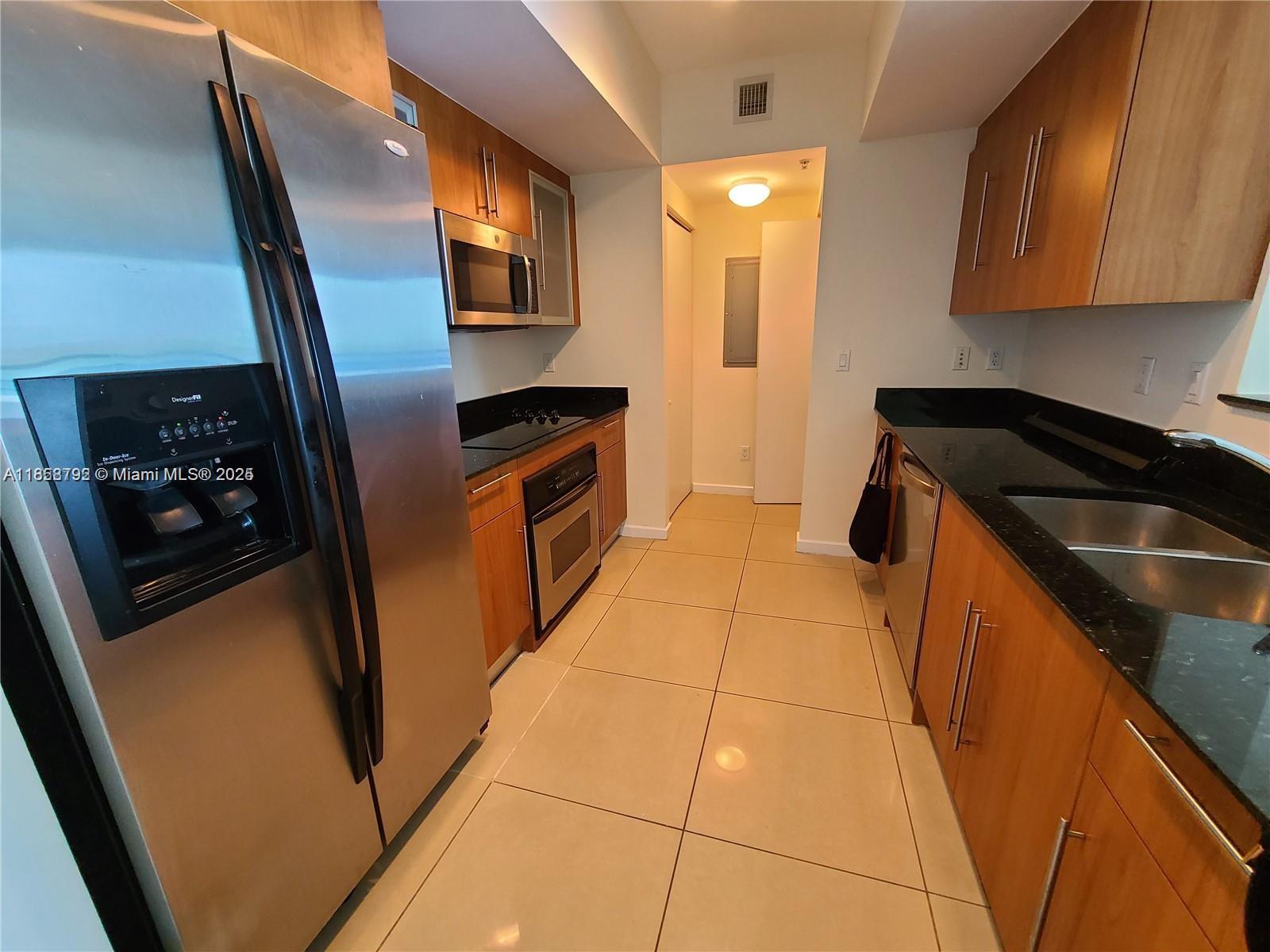 335 S Biscayne Blvd #2007, Miami FL 33131