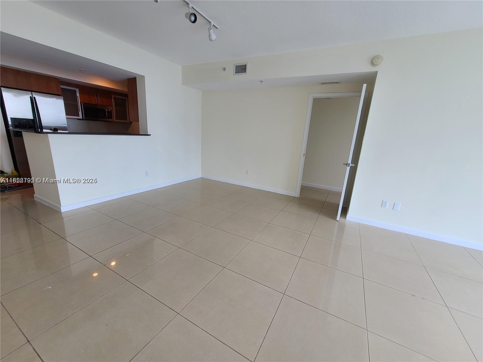 335 S Biscayne Blvd #2007, Miami FL 33131