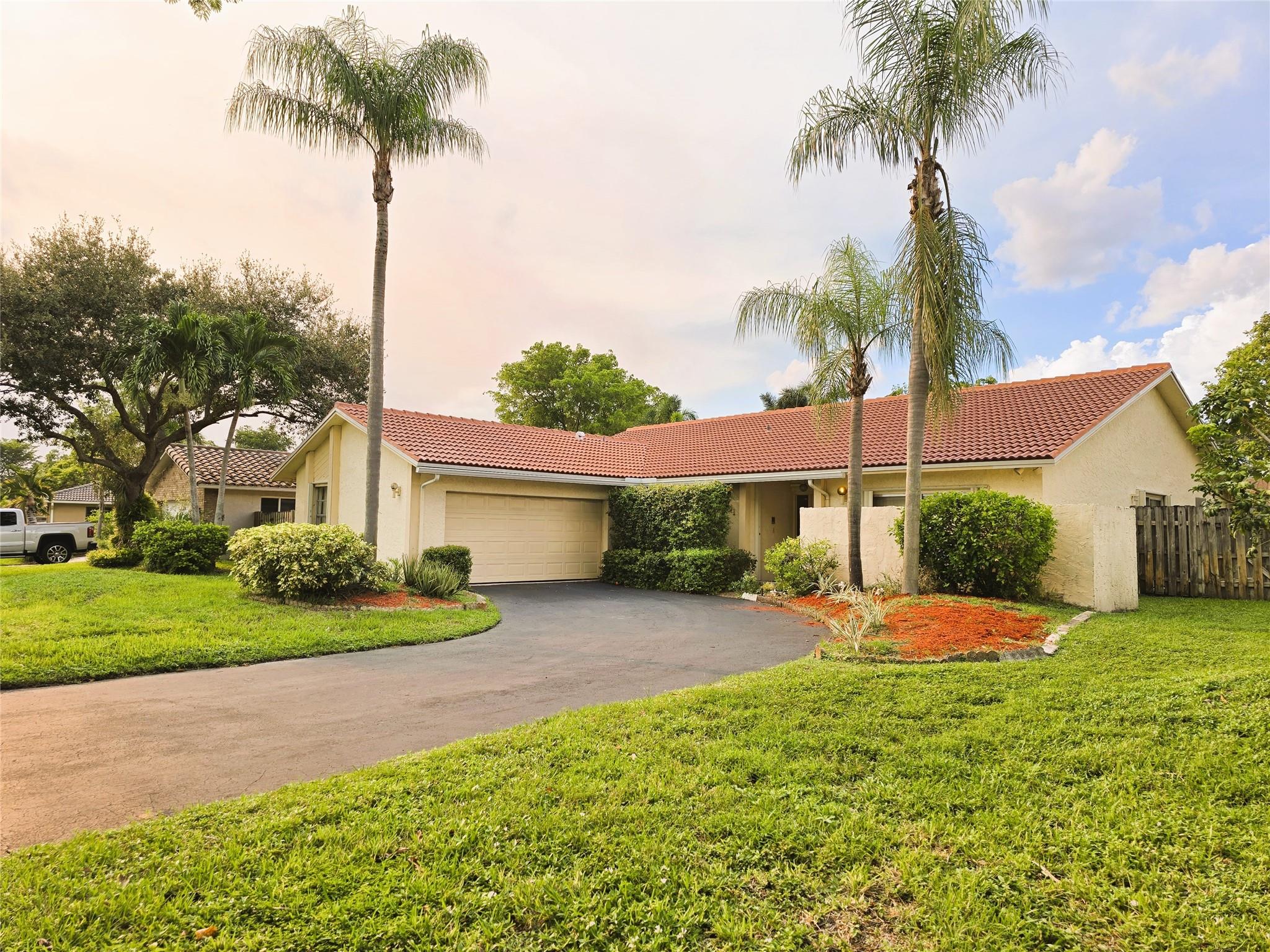 Jacaranda Lakes Sec 1 92-