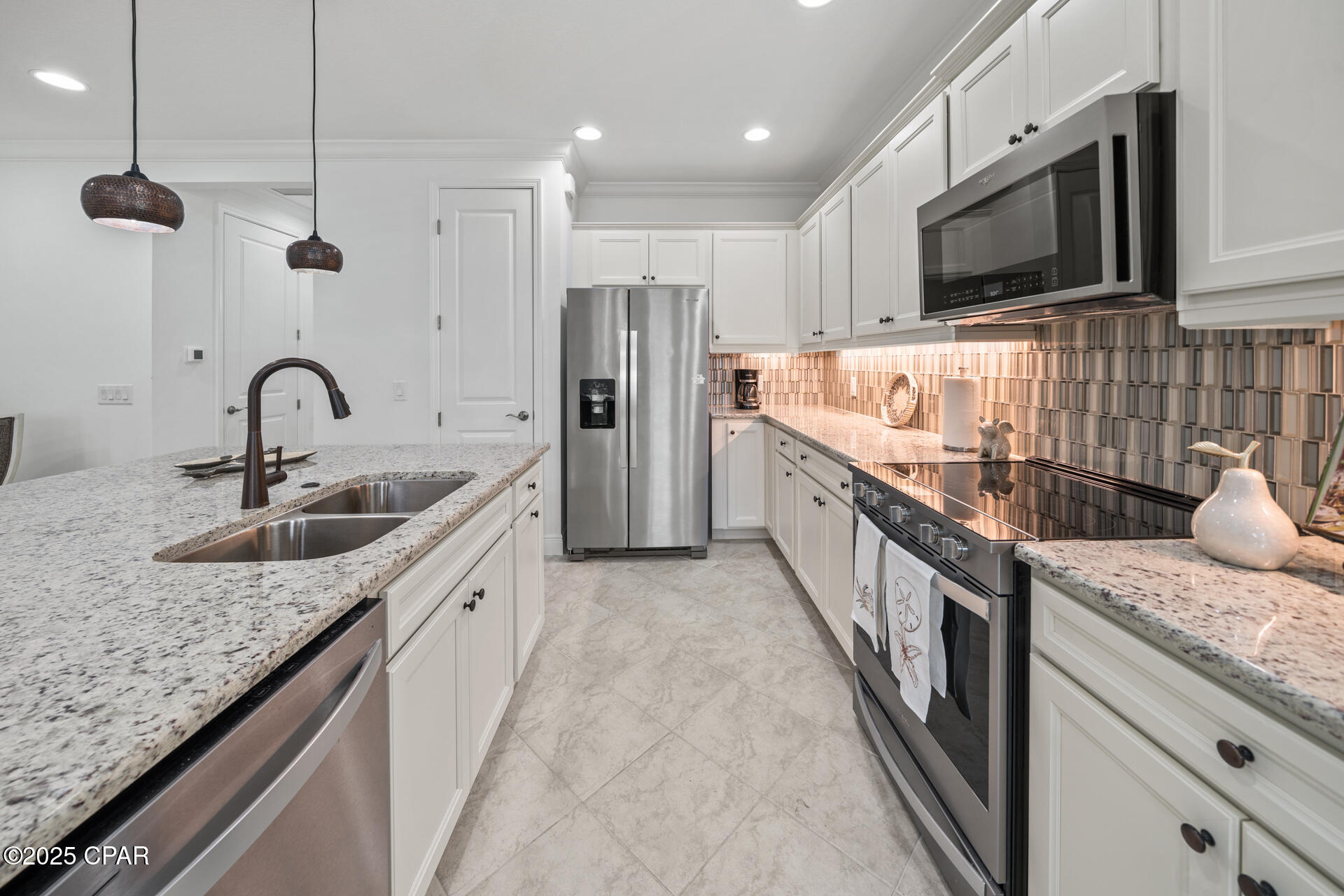 8qzkovql9hk52jcxup9n1lx_zx7iyqusic_zbwavtca