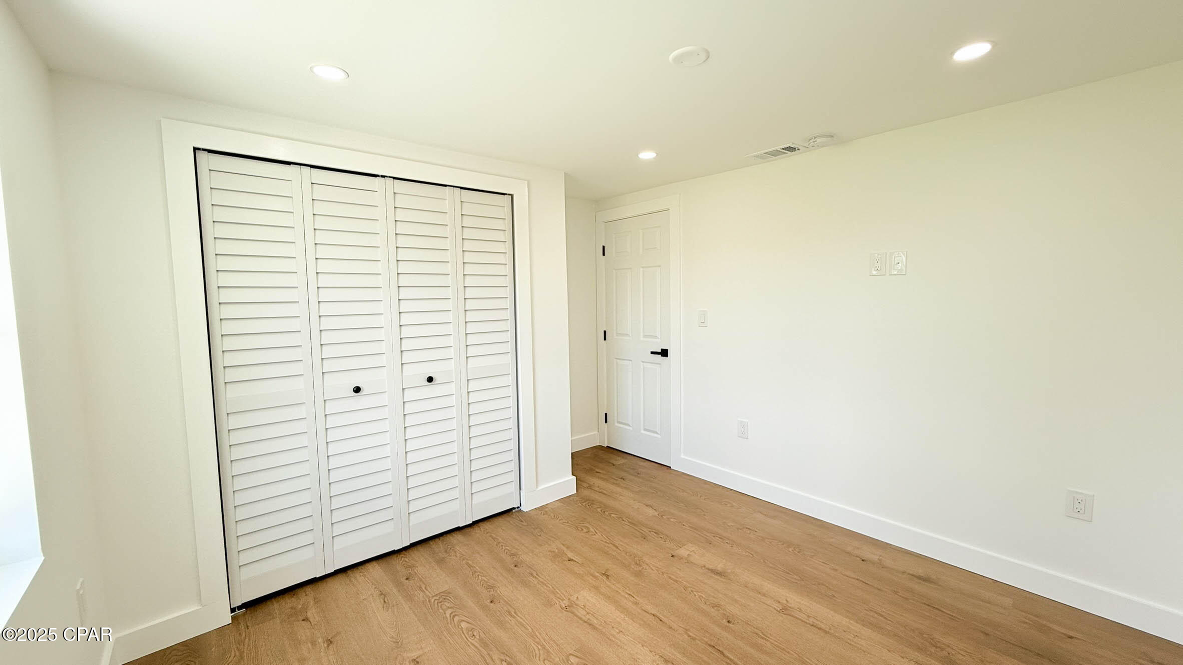 2jgowty Rvx5q7q7wwwnrfwwuhacva2efc1t2ol9bl0