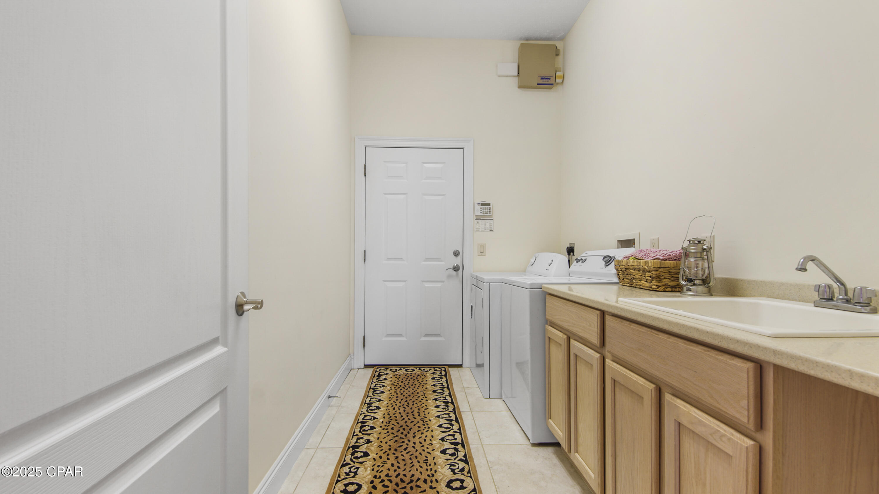 214nqbqqnfzv3o1huztx_pq6dtx5f8vqywrcfbgzlii