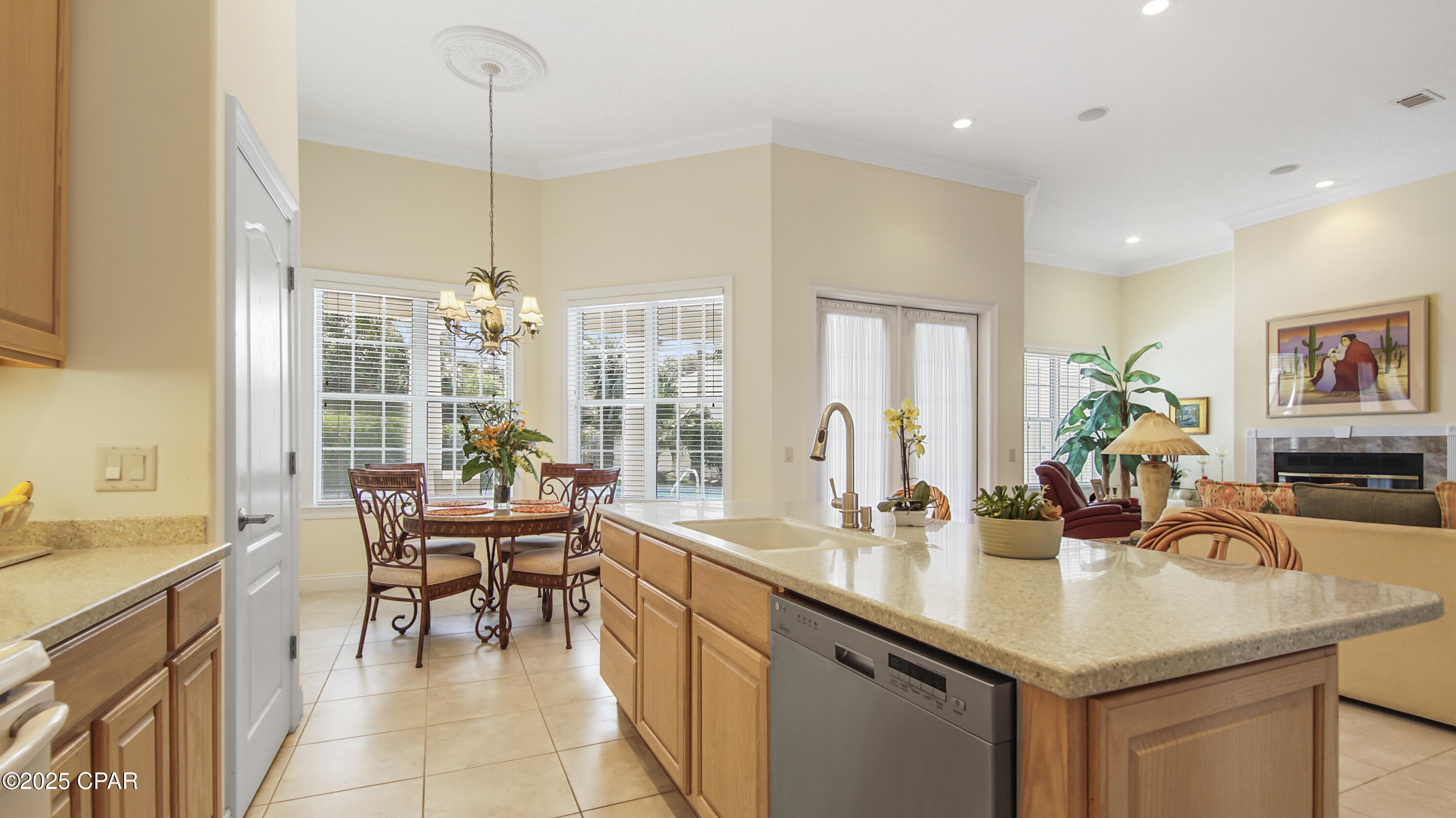 Cok0 Ca0v6i48ixtqub1gt4_tvrbaycm Ku7df32ikm