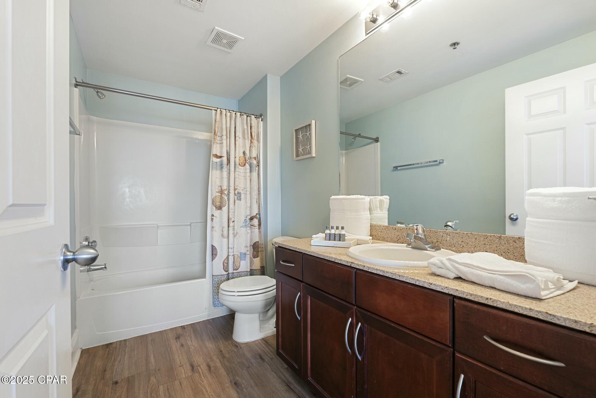 Image 16 For 9860 Thomas Drive 913