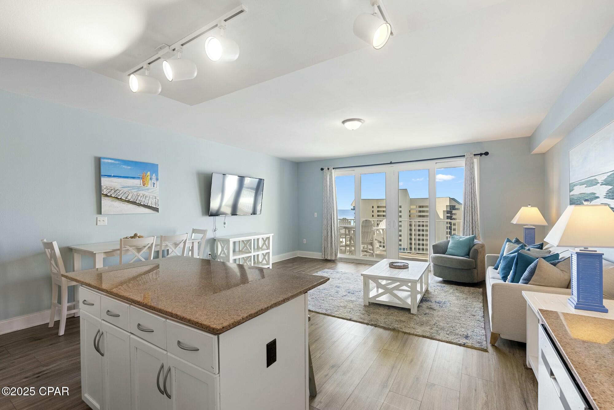 Image 5 For 9860 Thomas Drive 913