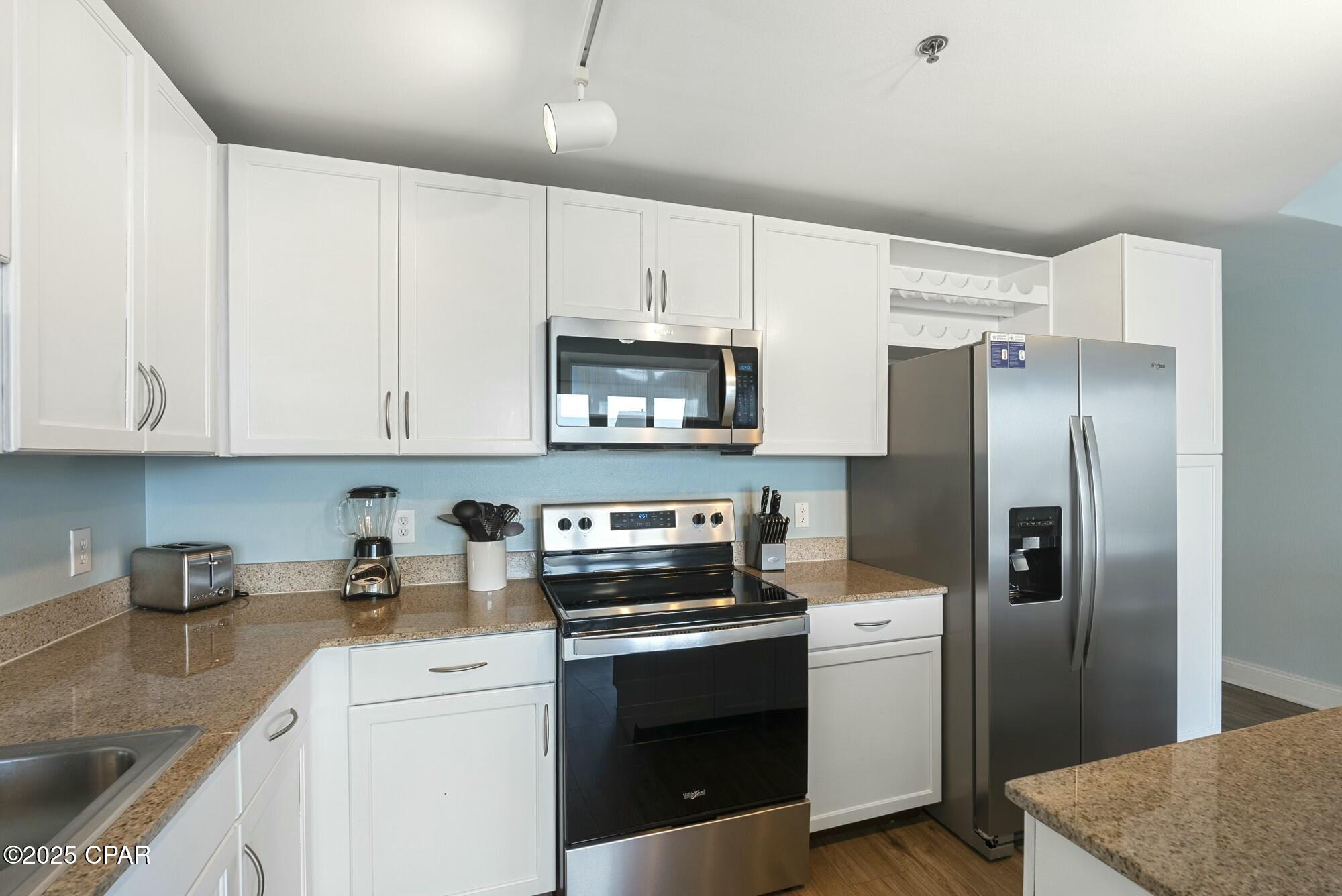 Image 6 For 9860 Thomas Drive 913