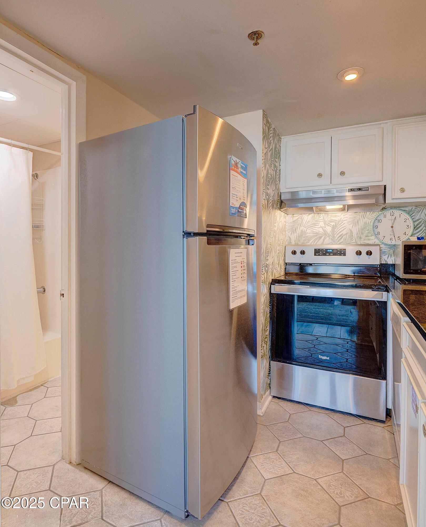 Image 12 For 9850 Thomas Drive 211e