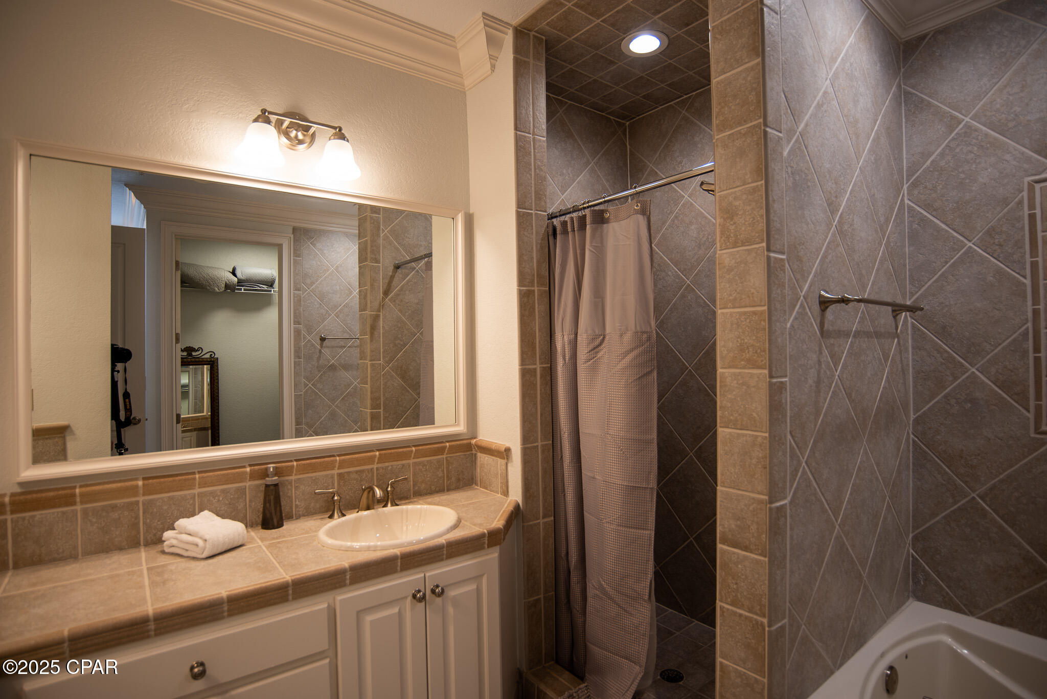 D5zhosclonvajagdrbphfl2lsyusogrfl8vojp0haqk