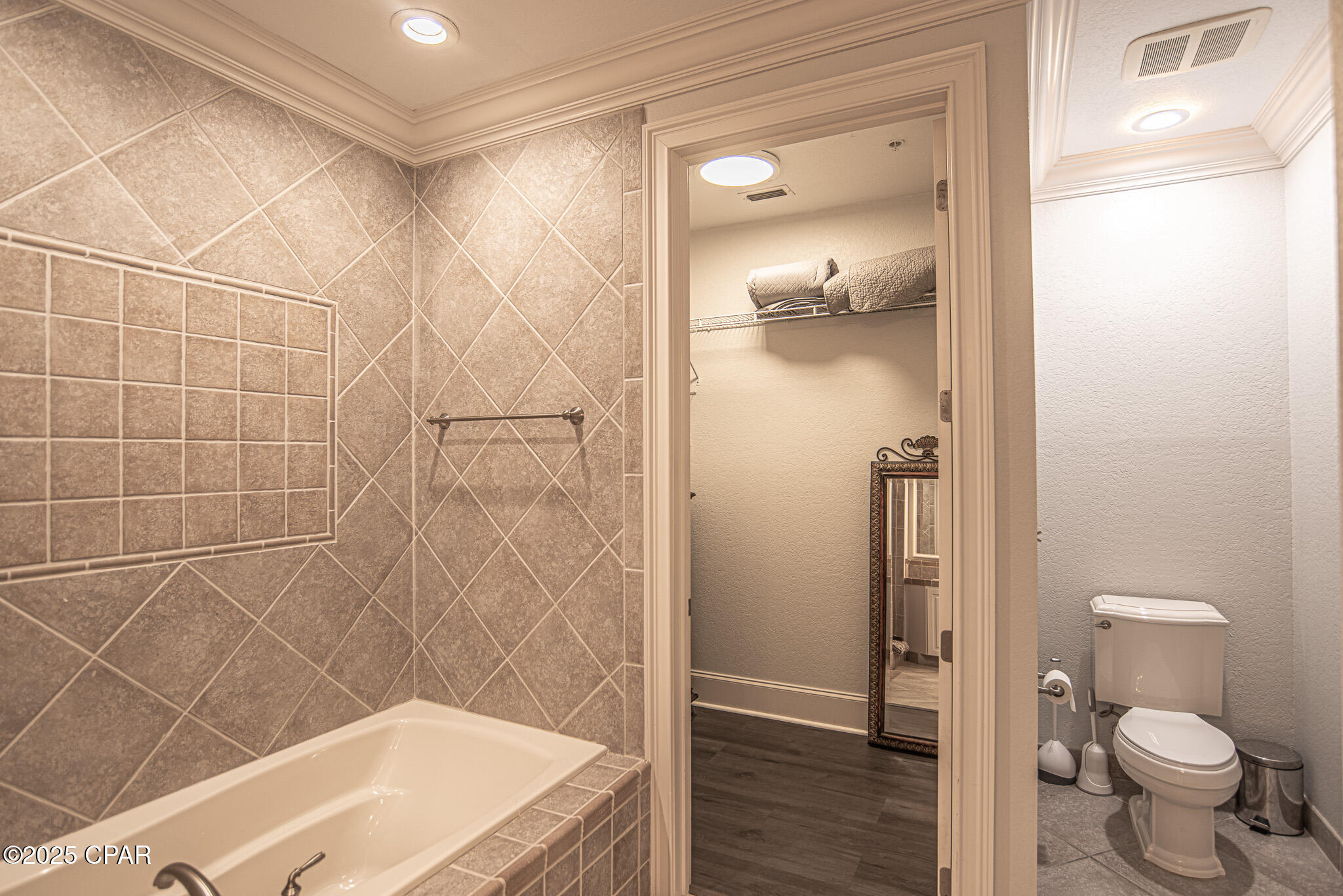 Wfww6cvdghsqib Bj D4_ghpbvvvaf Y8nbjjueajz8