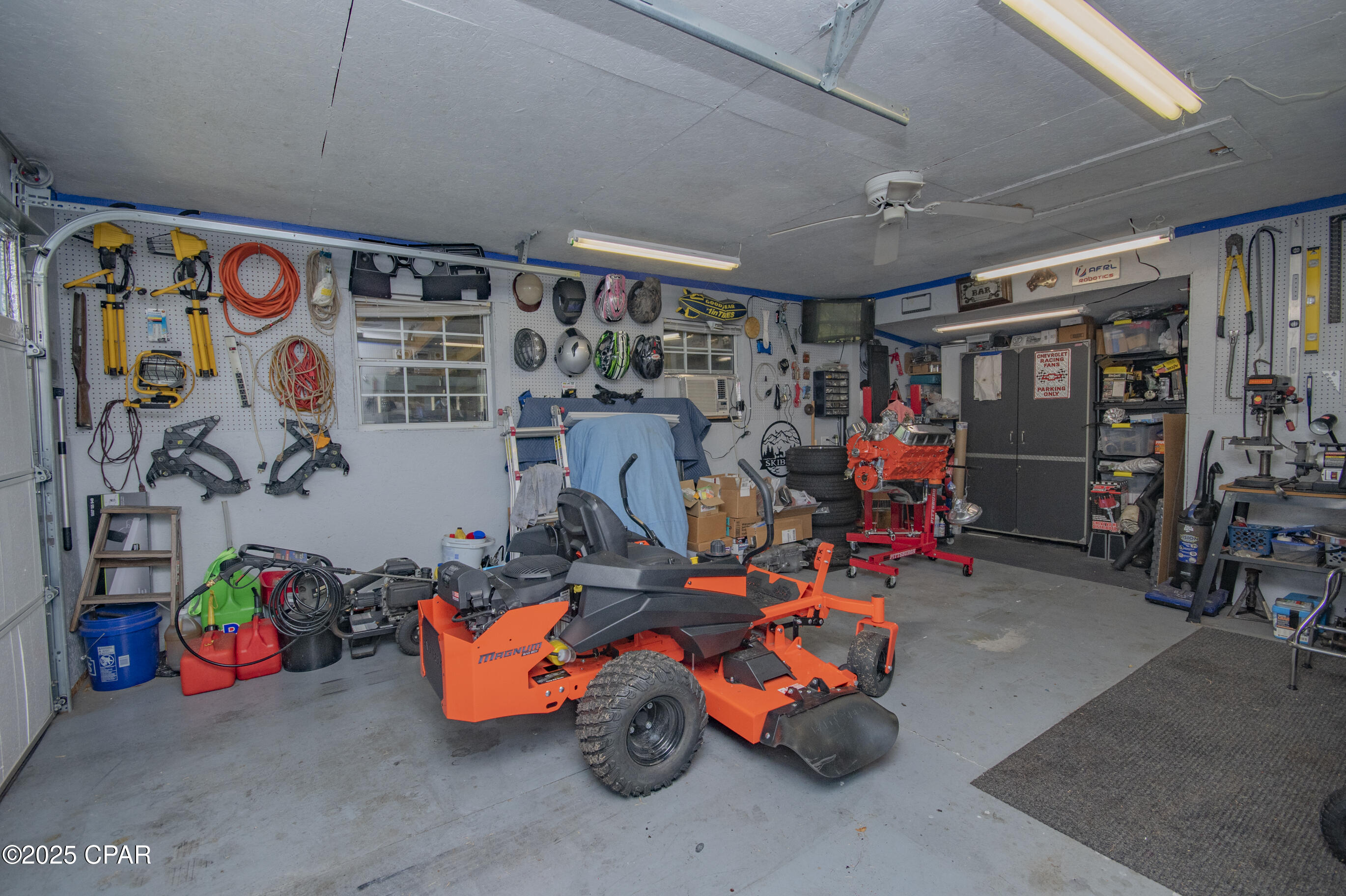 Bccweg3aofrrs8lftxzg6xjgyxc8kigzamqh2aru8fq