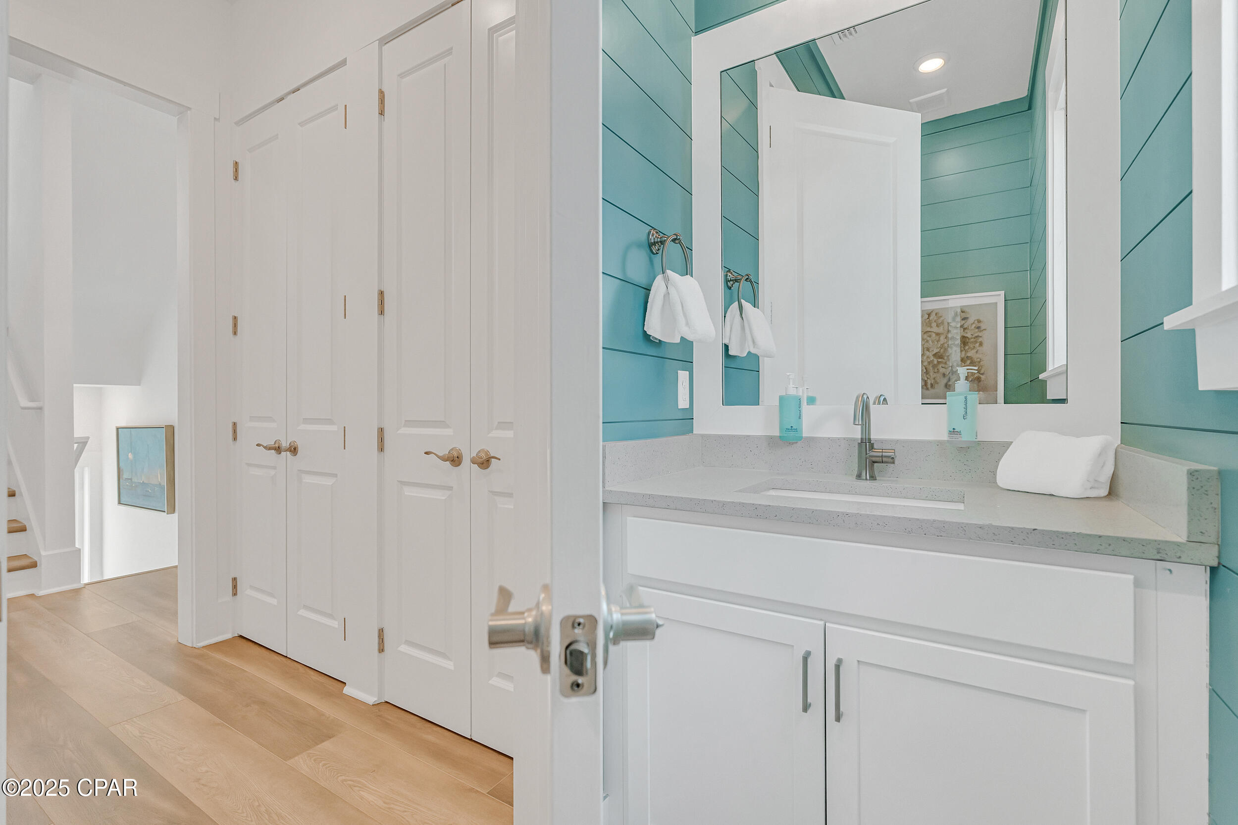 1r_8w87d6qr24v91holgxwql1b_5qus7ct9kme4cwta