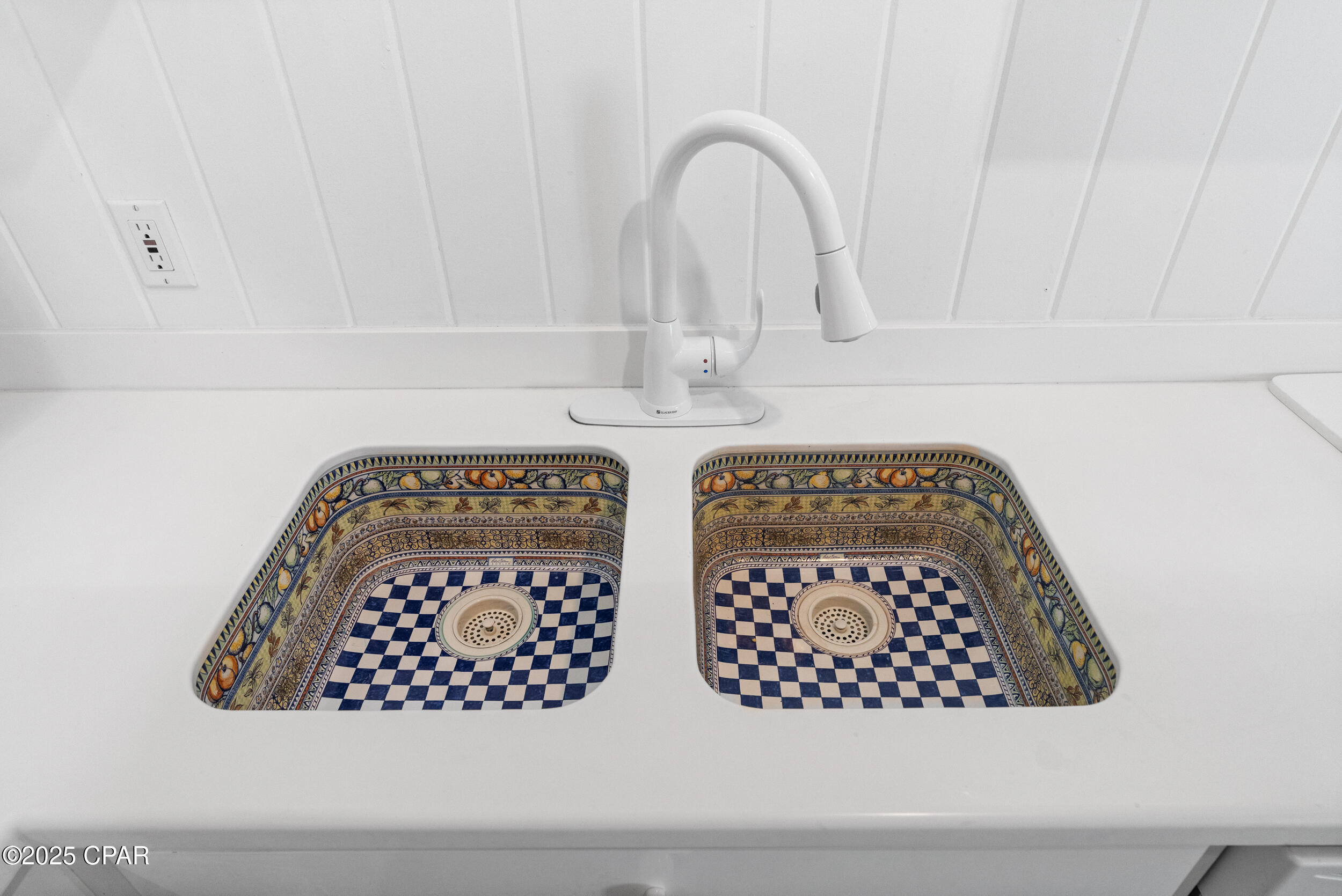 Image 18 For 16519 Front Beach Road