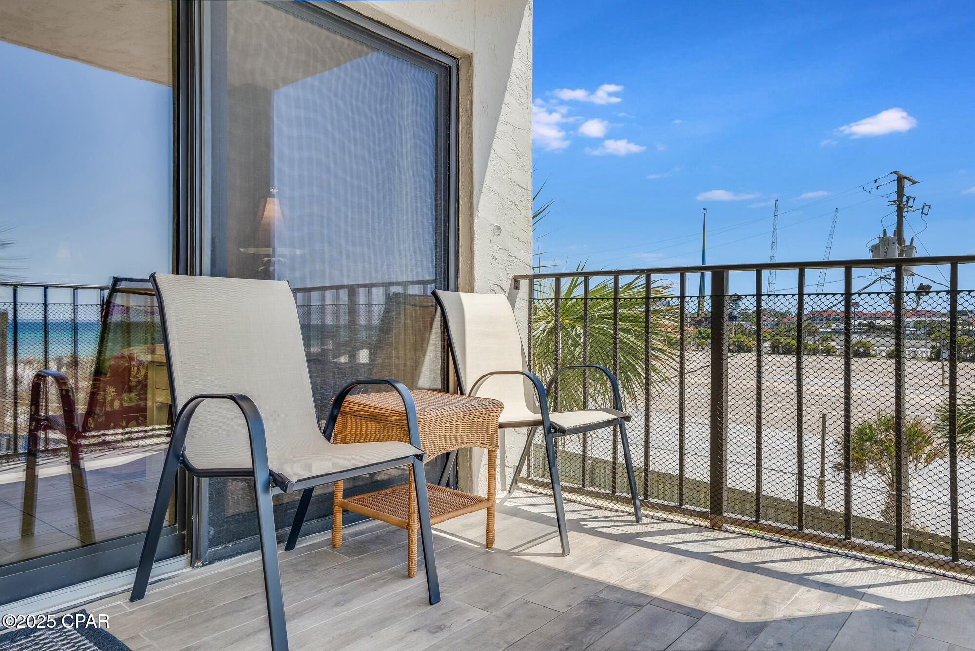 Image 4 For 8815 Thomas  305