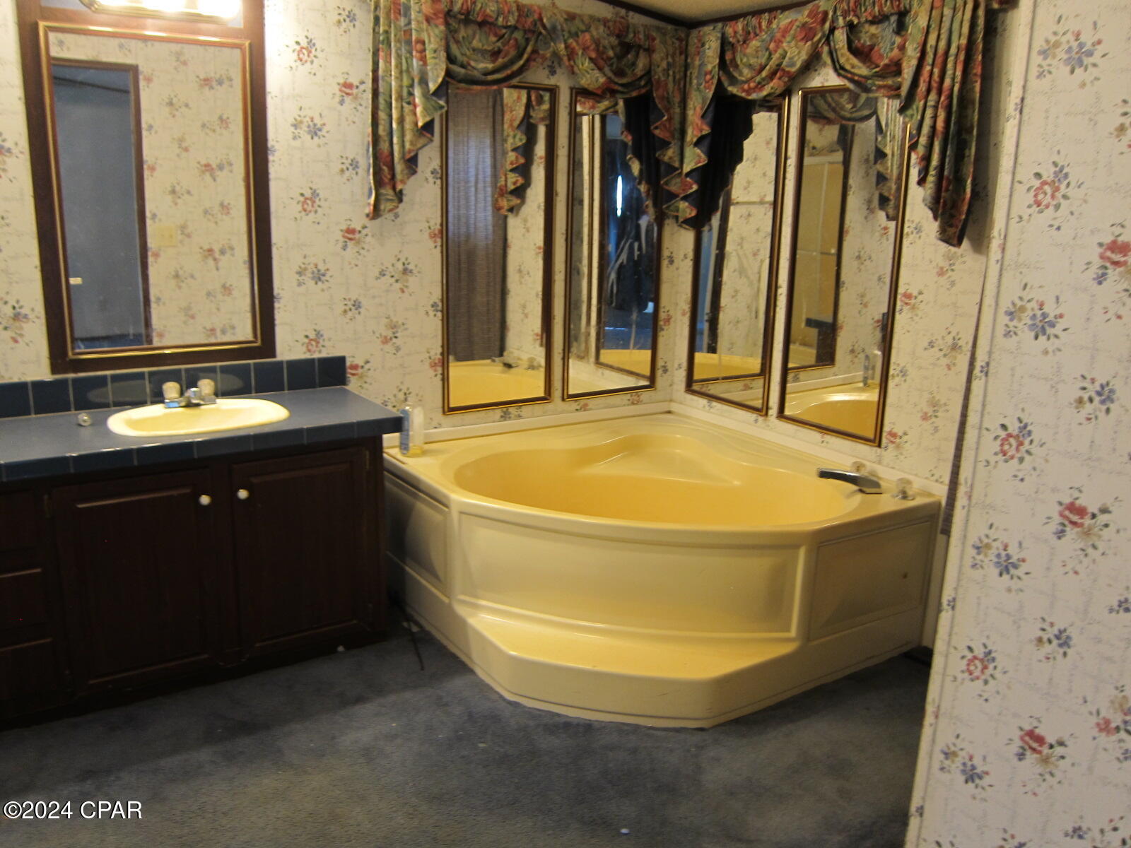 4thy7dkgr_eskau1l6ym8mxp4sqtfpzxs7gzvbbiqjg