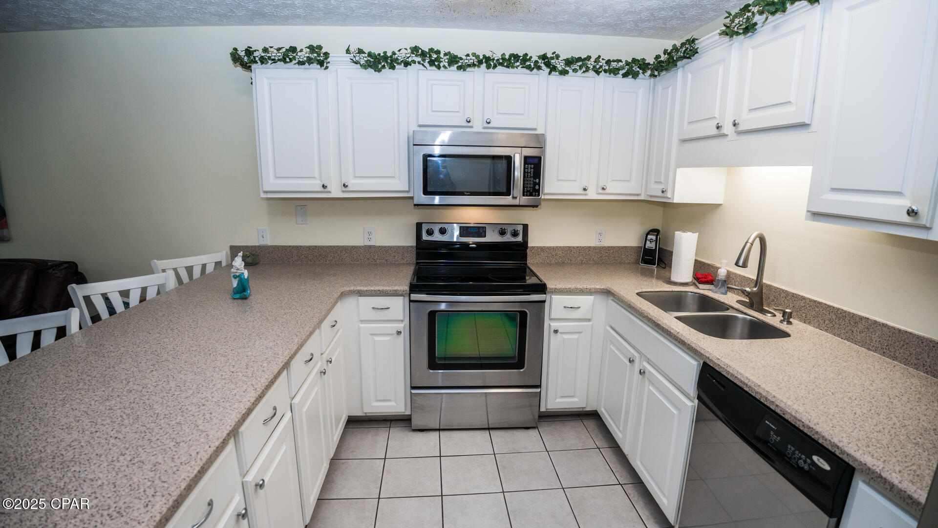 Image 9 For 17462 Front Beach  60202