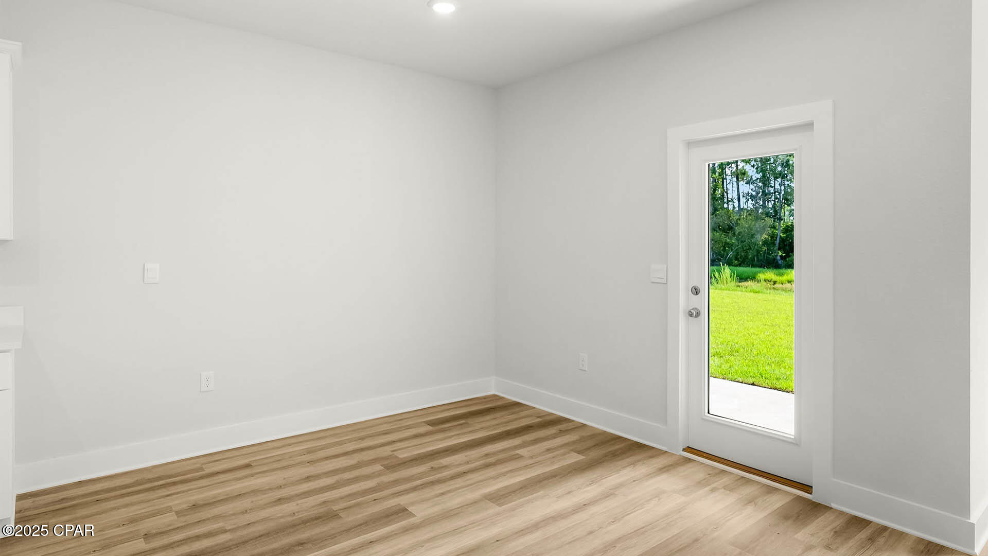 Image 12 For 698 Norris Drive