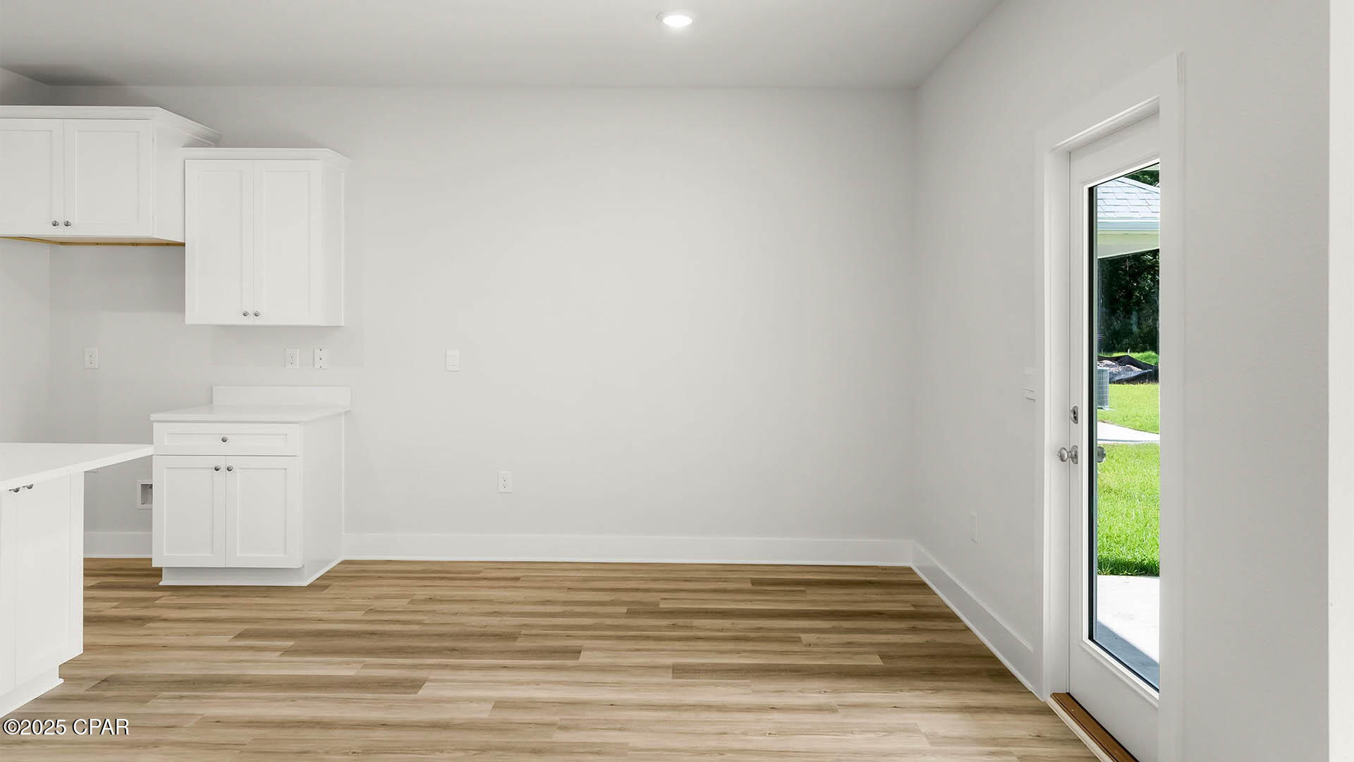 Image 13 For 698 Norris Drive